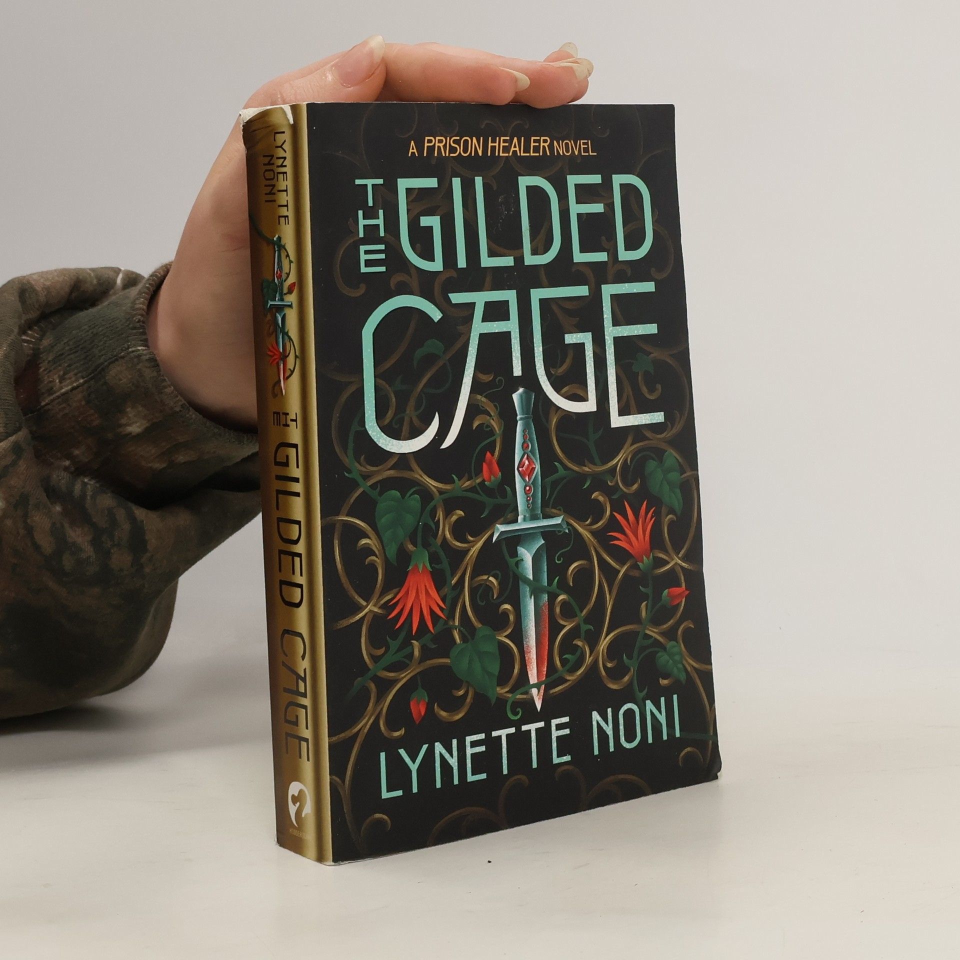 Lynette Noni The Gilded Cage
