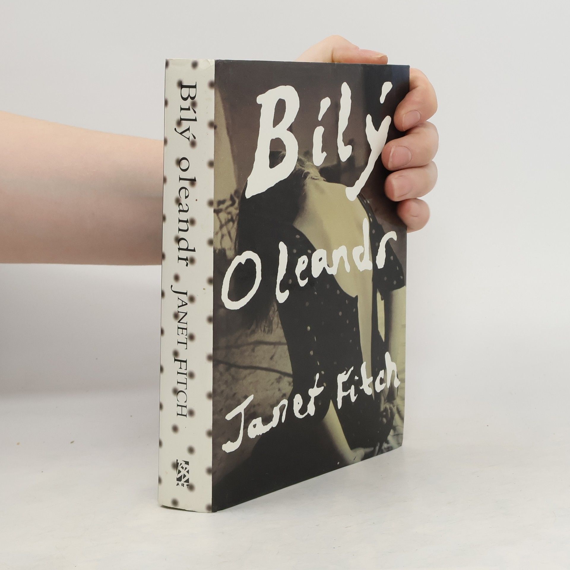 Janet Fitch Bílý oleandr