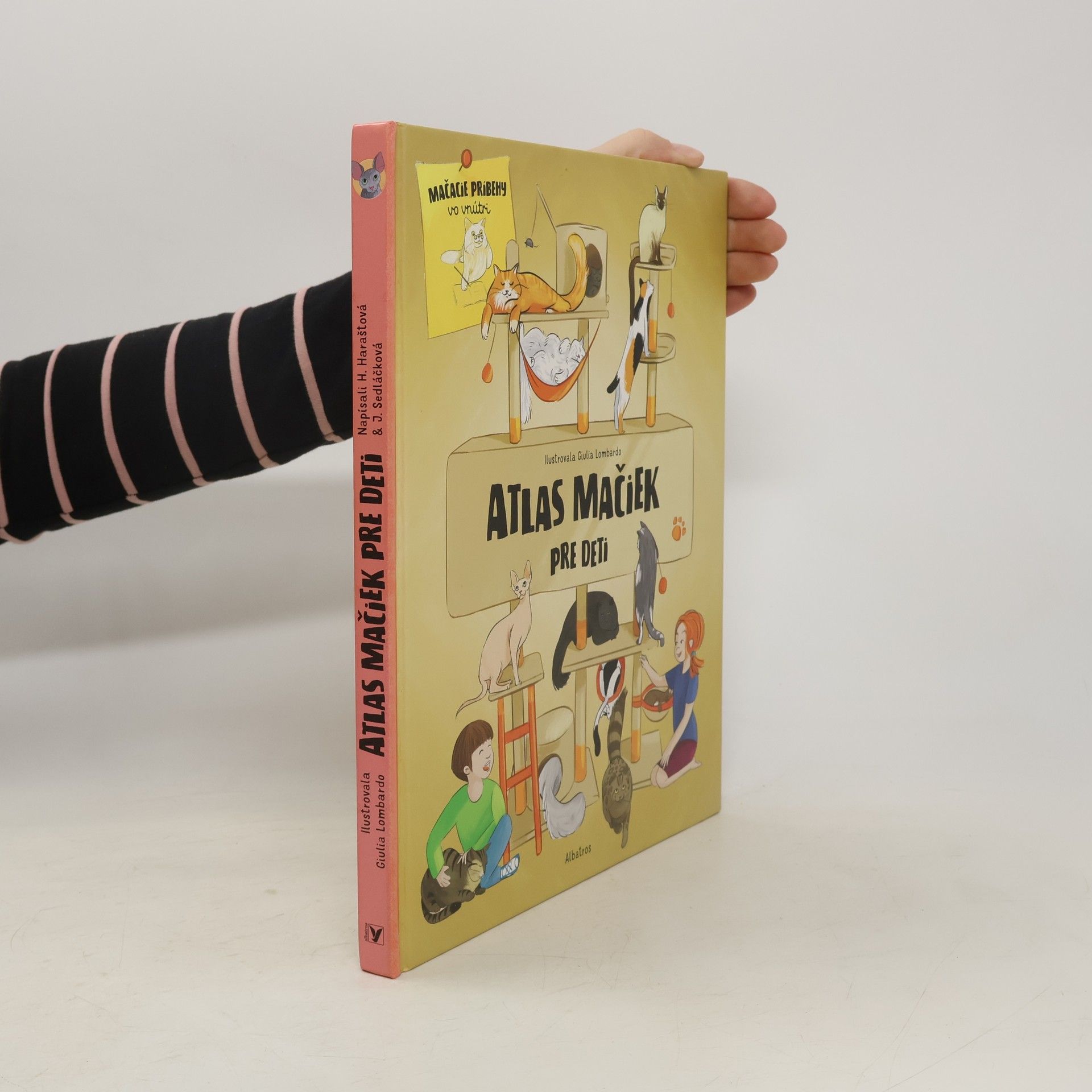 Helena Haraštova Atlas mačiek pre deti
