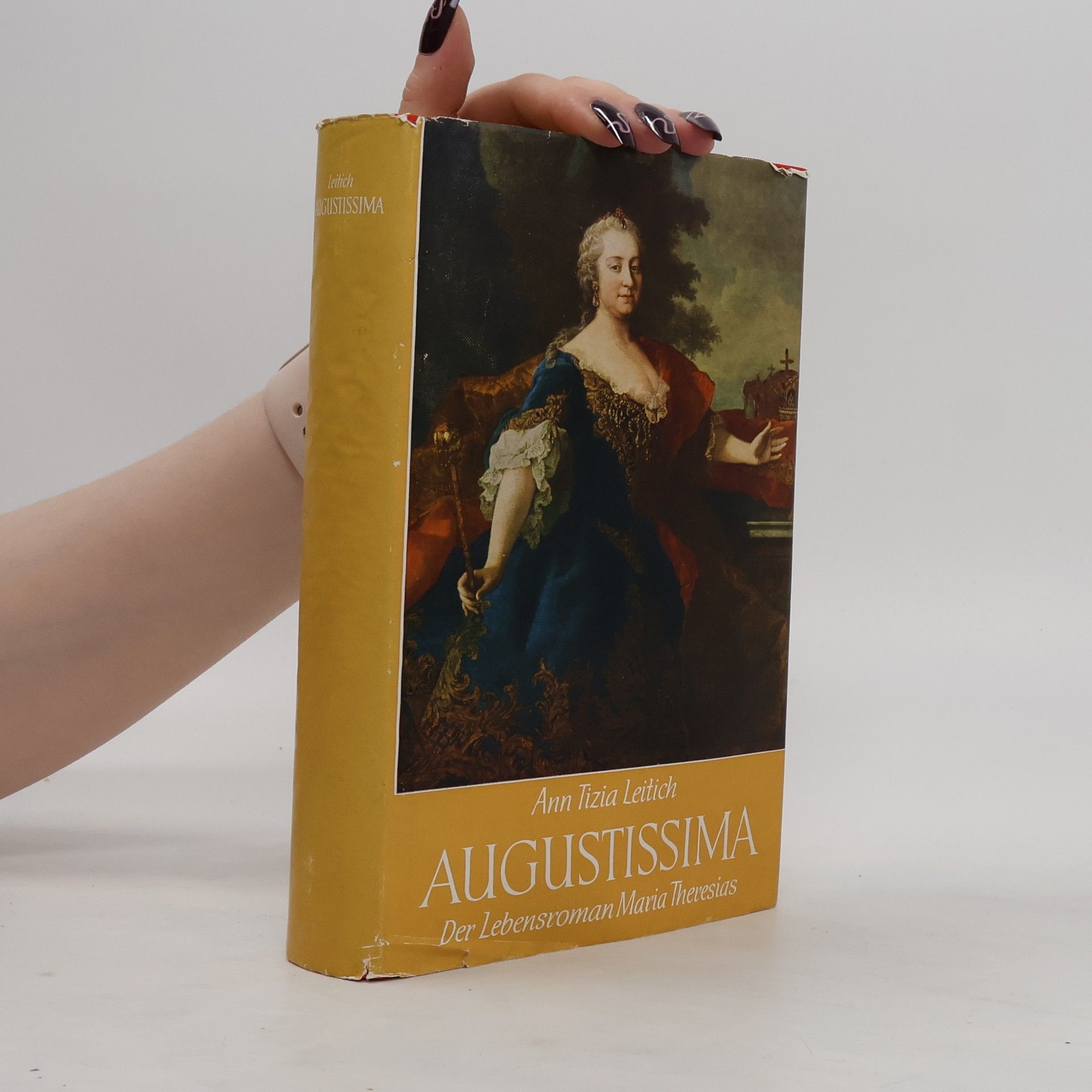 kolektiv Augustissima