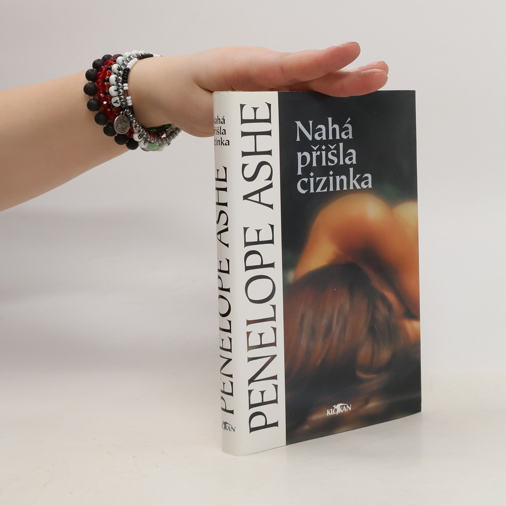 Penelope Ashe Nahá přišla cizinka