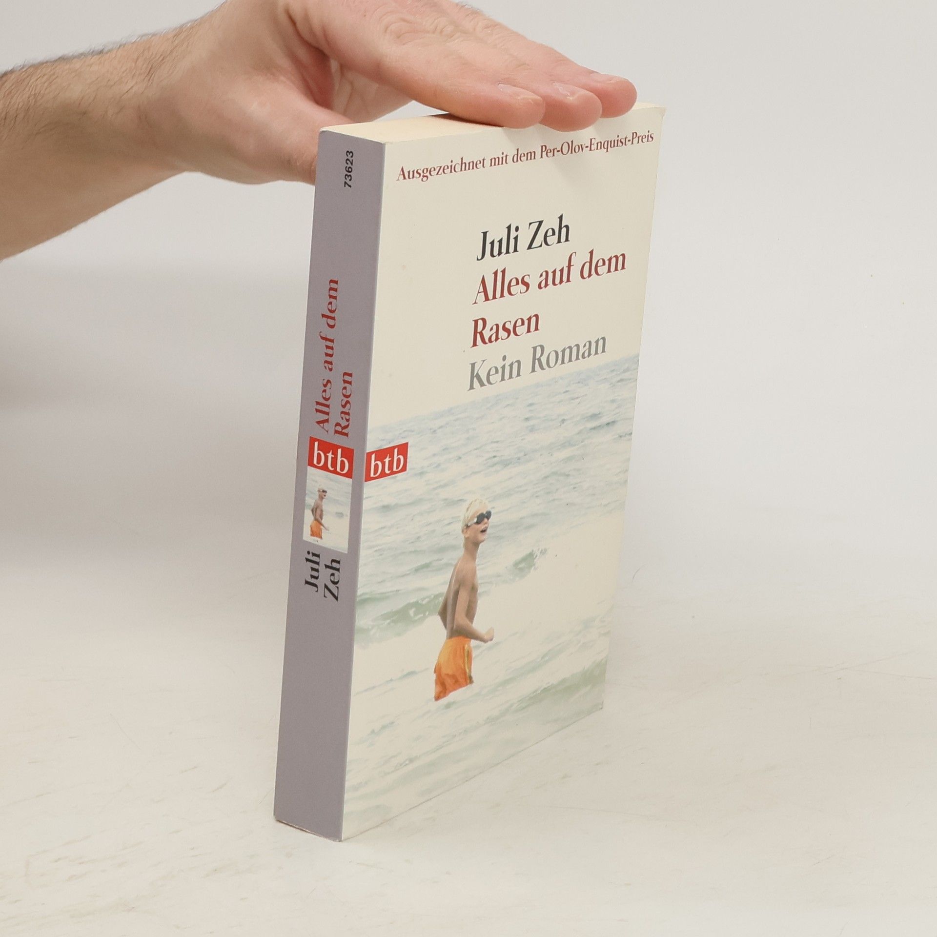 Juli Zeh Alles auf dem Rasen