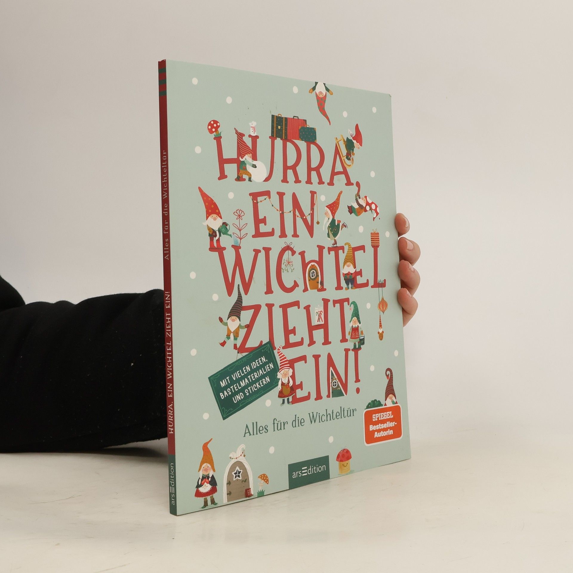 kolektiv Hurra, ein Wichtel zieht ein