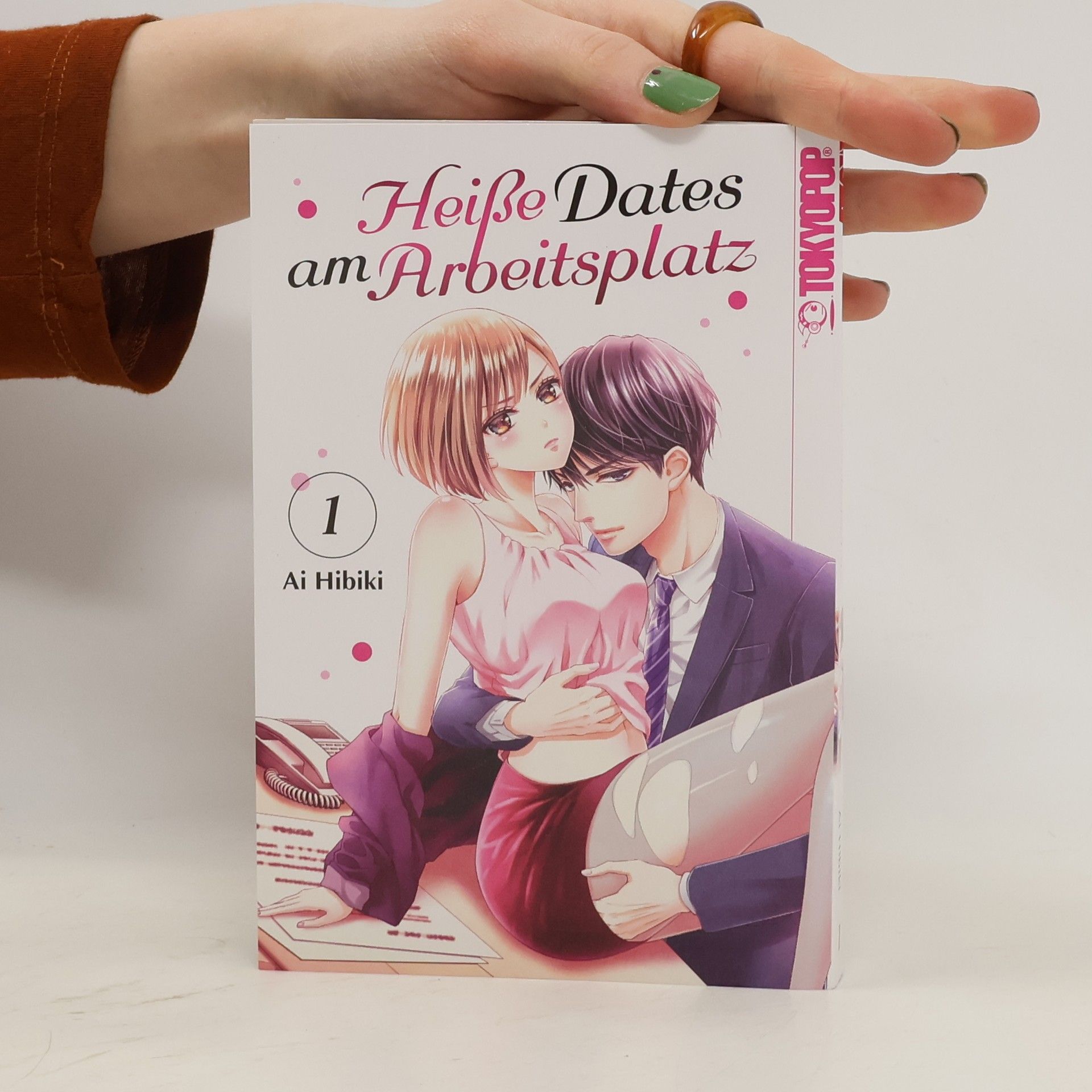 Ai Hibiki Heiße Dates am Arbeitsplatz 01