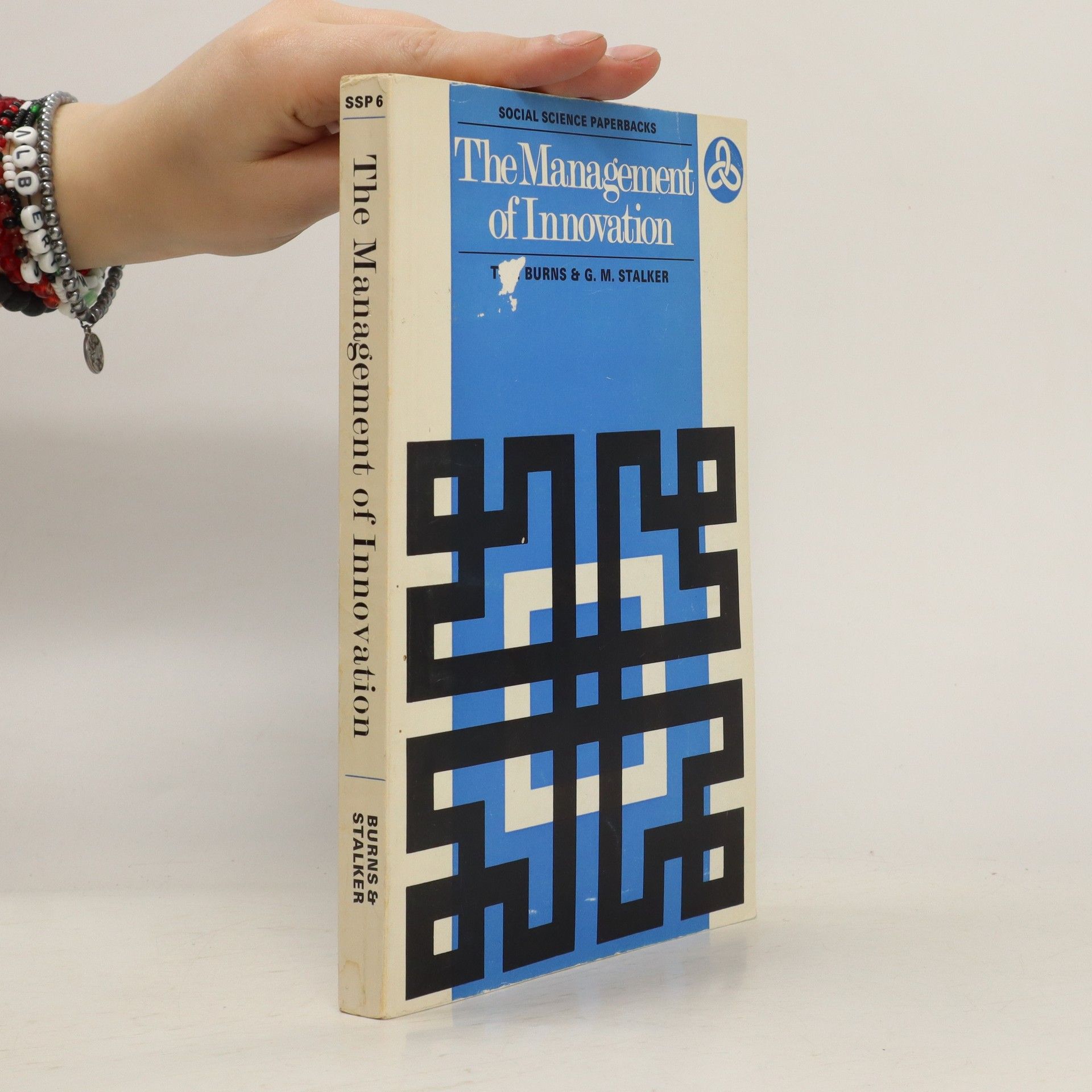 AA.VV. The Management of Innovationn