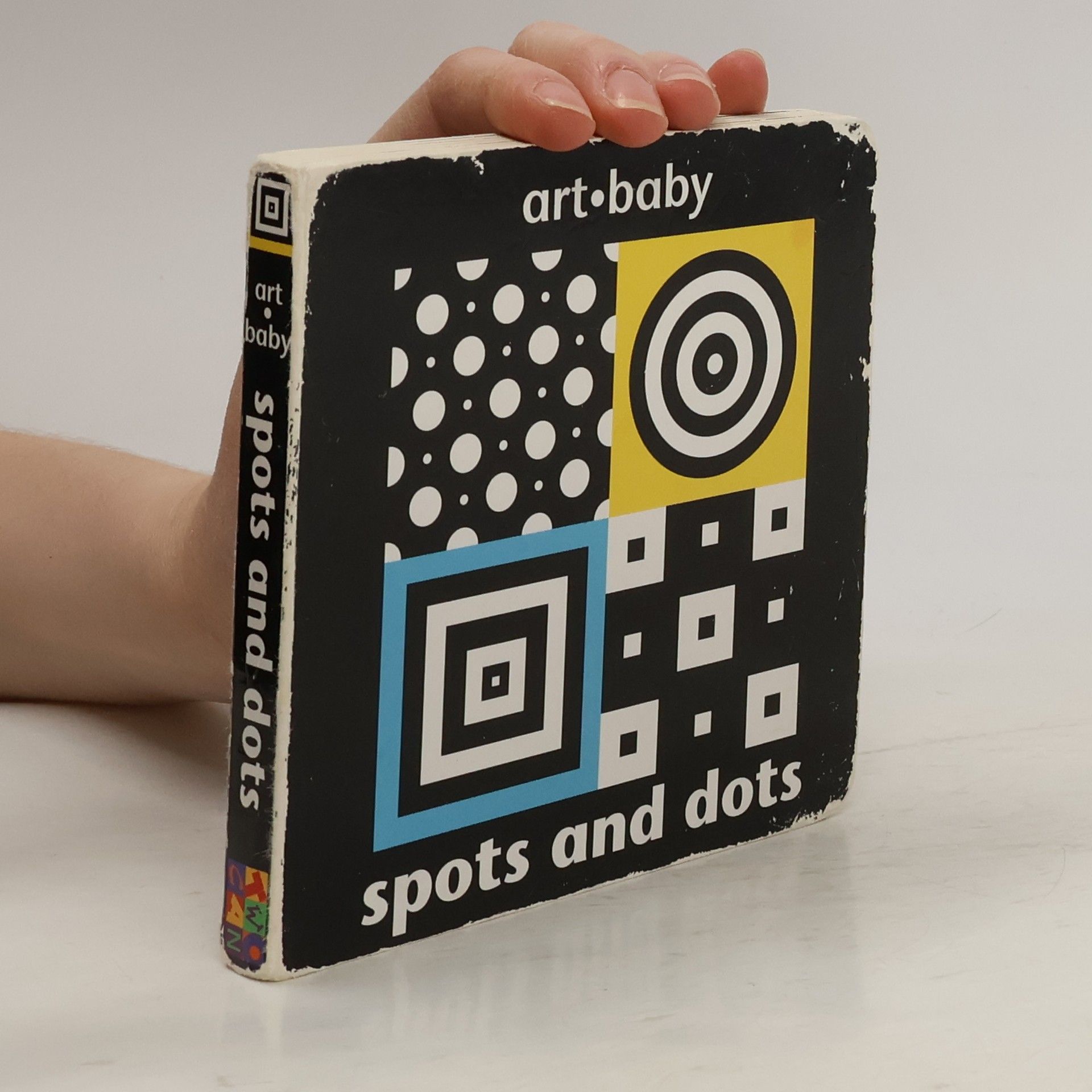 Chez Picthall Spots and Dots (Artbaby)