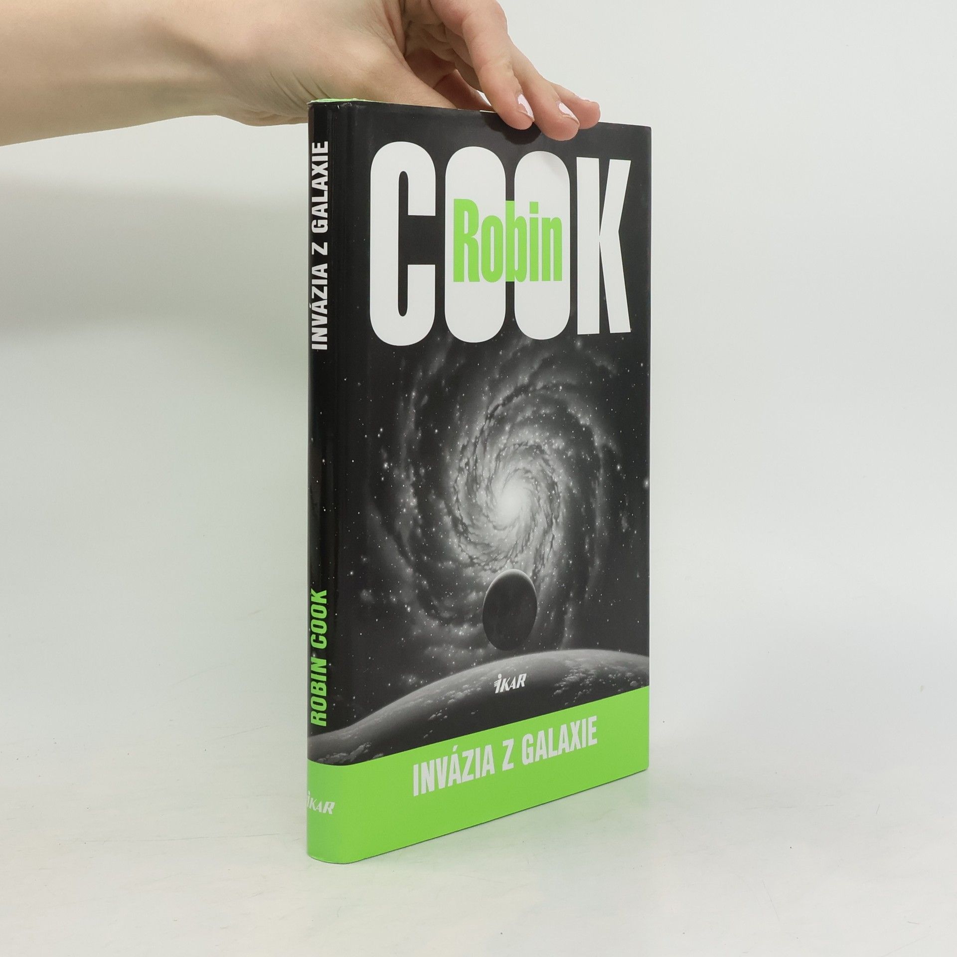 Robin Cook Invázia z galaxie