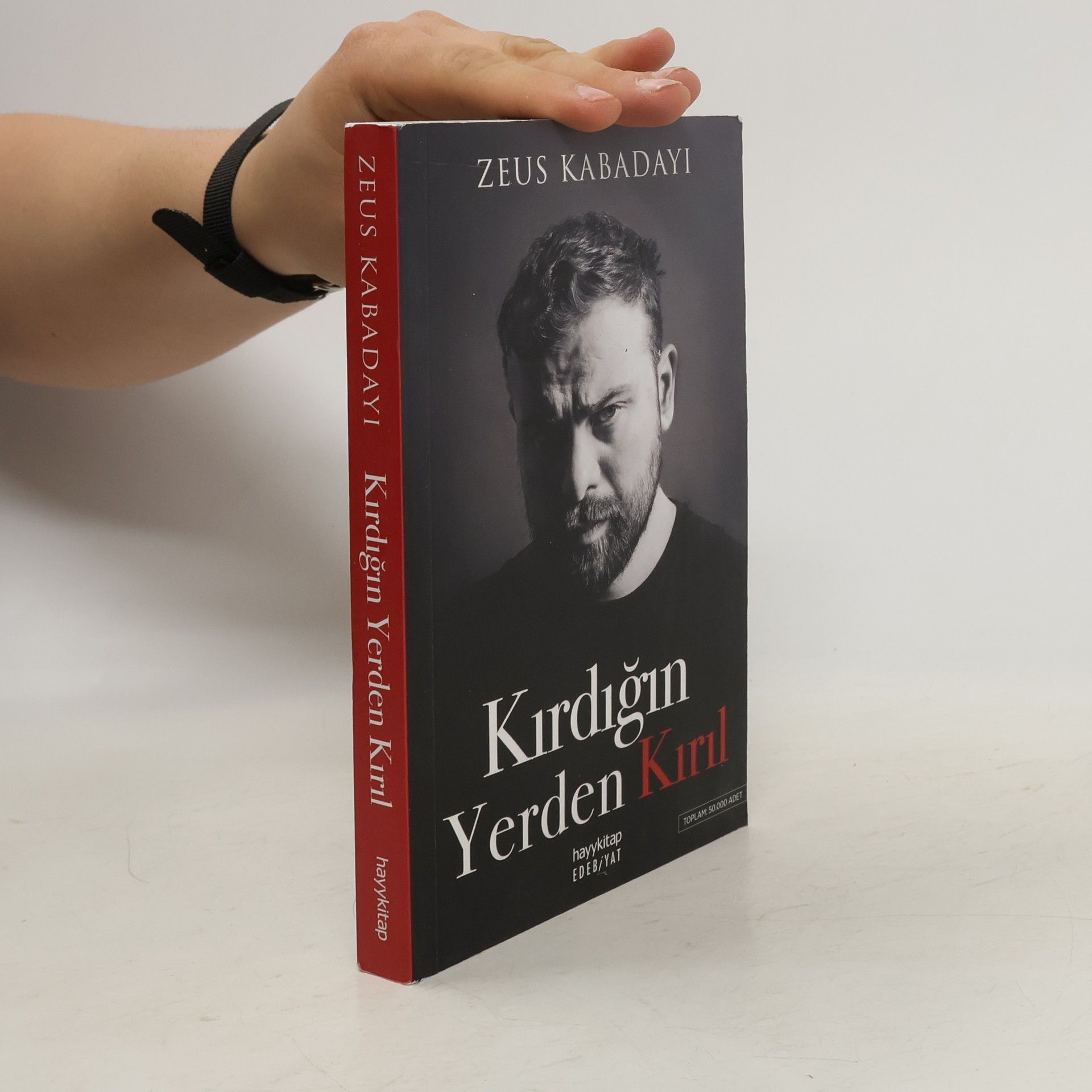 Zeus Kabadayi Kirdigin Yerden Kiril