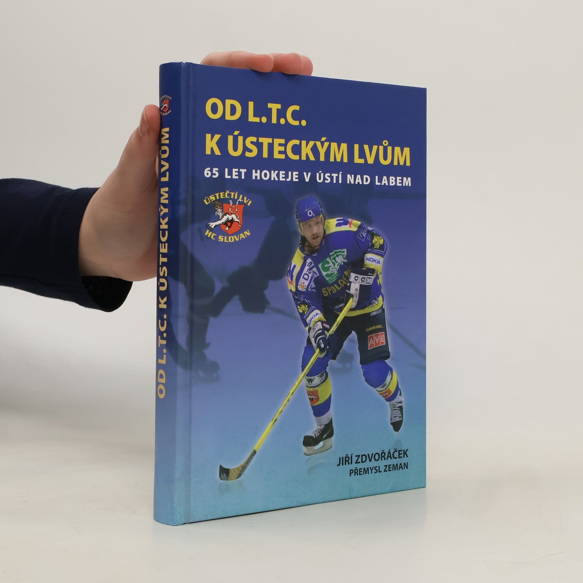 Jiří Zdvořáček Od LT.C. k Ústeckým lvům. 65 let hokeje v Ústí nad Labem