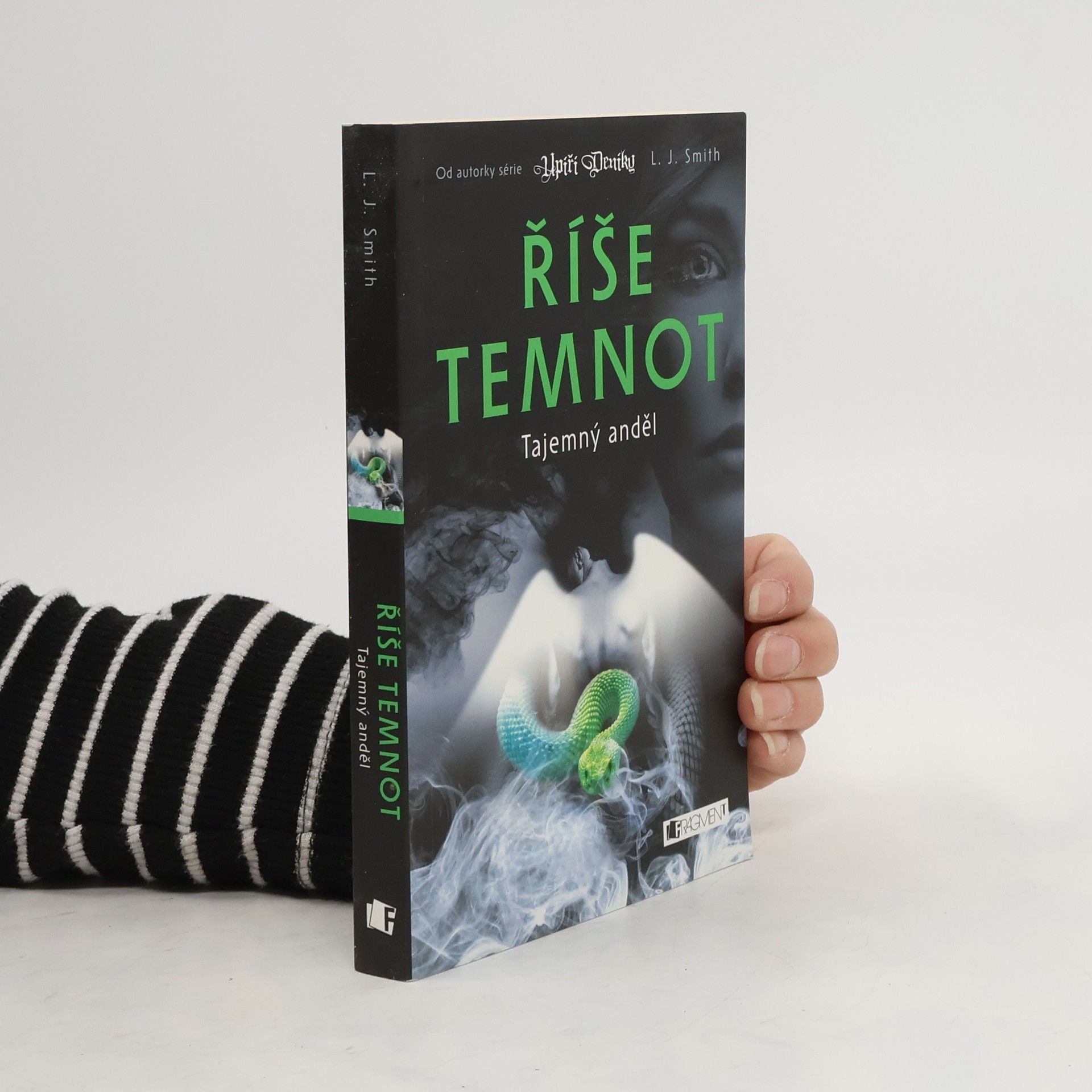 L. J. Smithová  Říše temnot – Tajemný anděl
