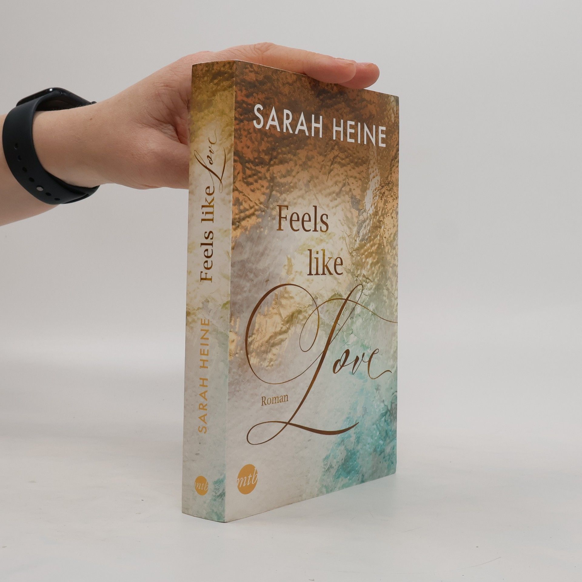 Sarah Heine Feels like Love