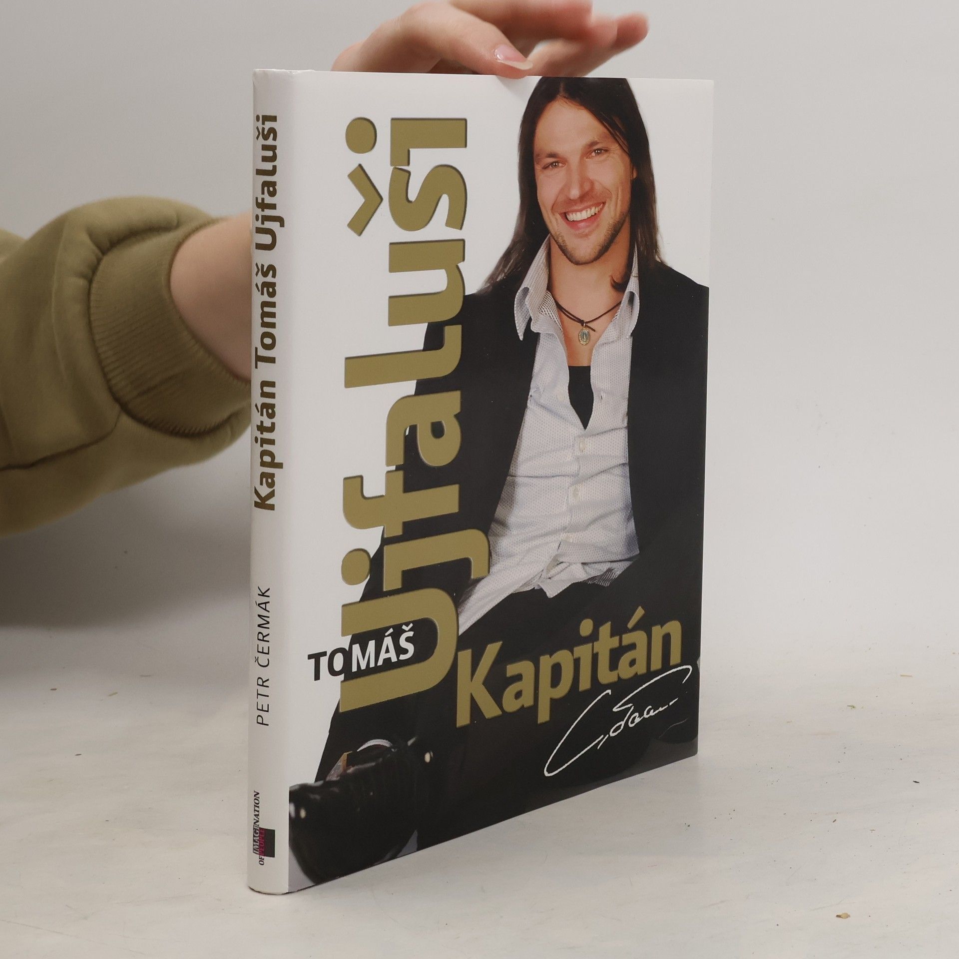Petr Čermák Kapitán Tomáš Ujfaluši