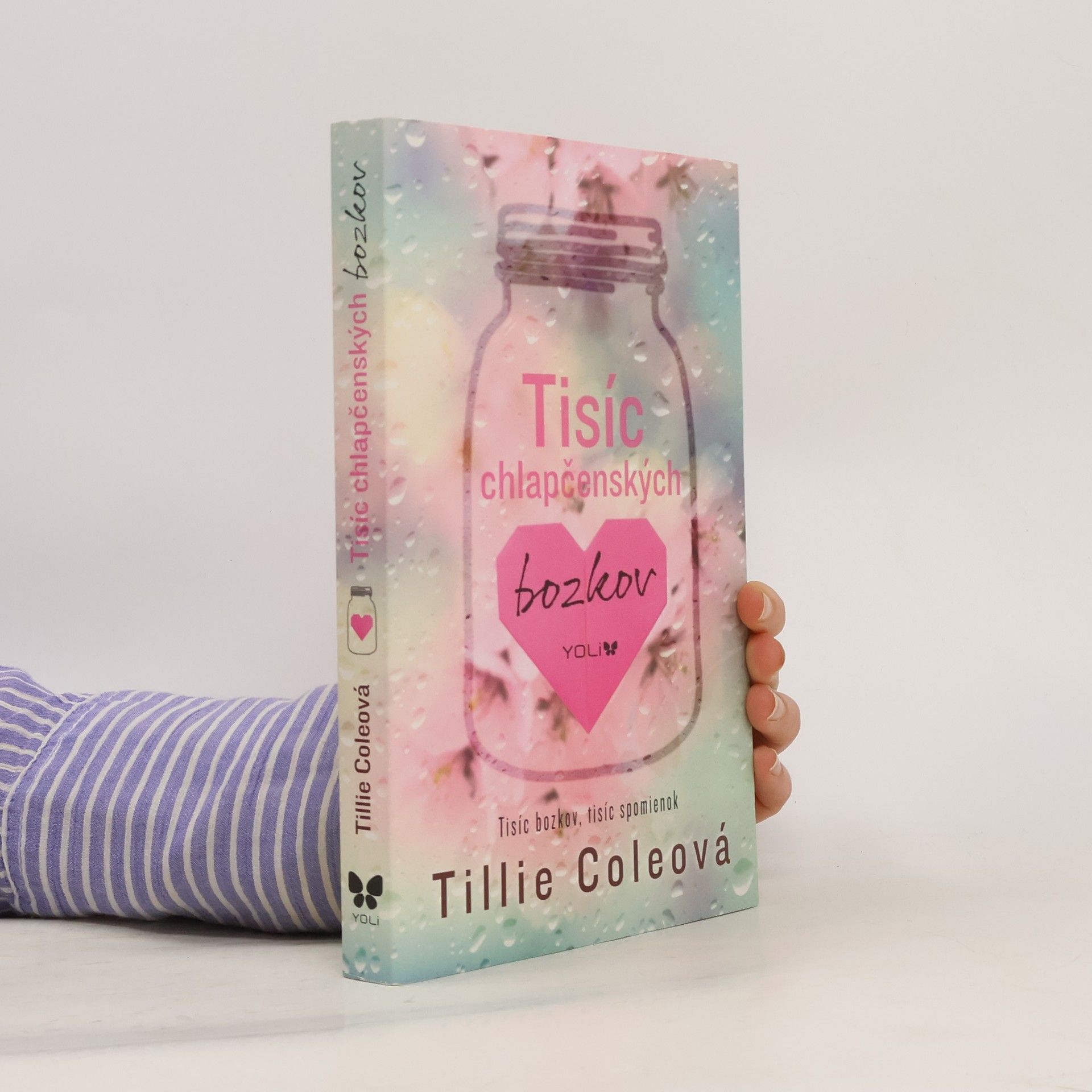 Tillie Cole Tisíc chlapčenských bozkov