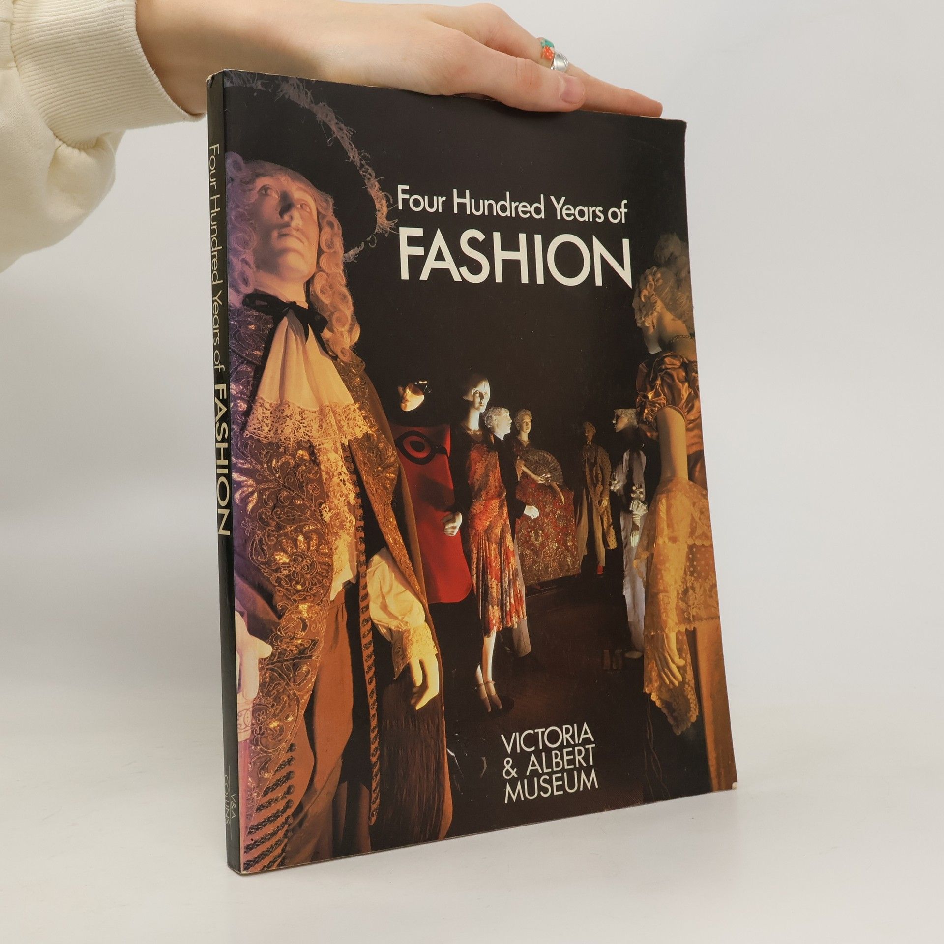 Collectif d'auteurs Four Hundred Years of Fashion