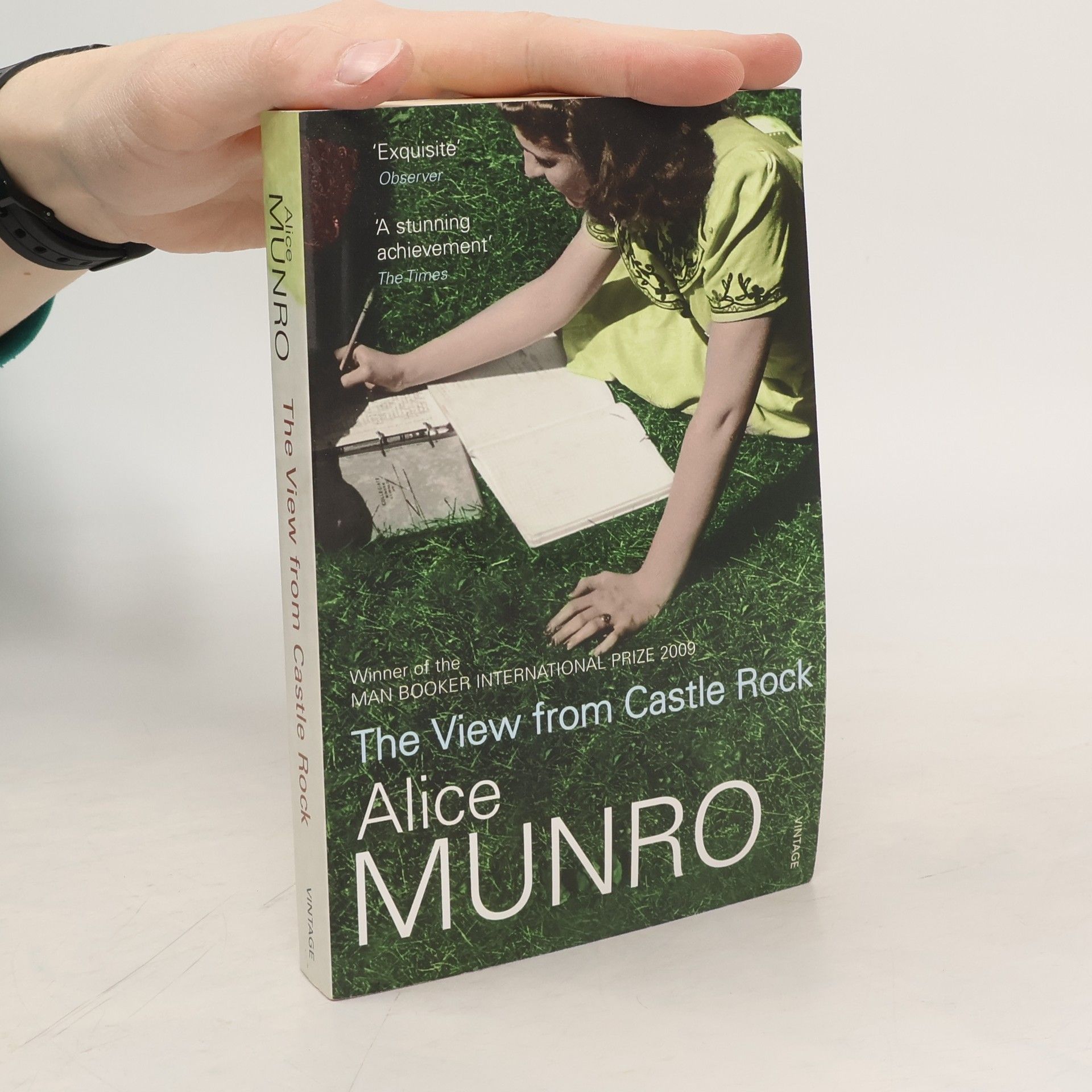 Alice Munro The view from Castle Rock