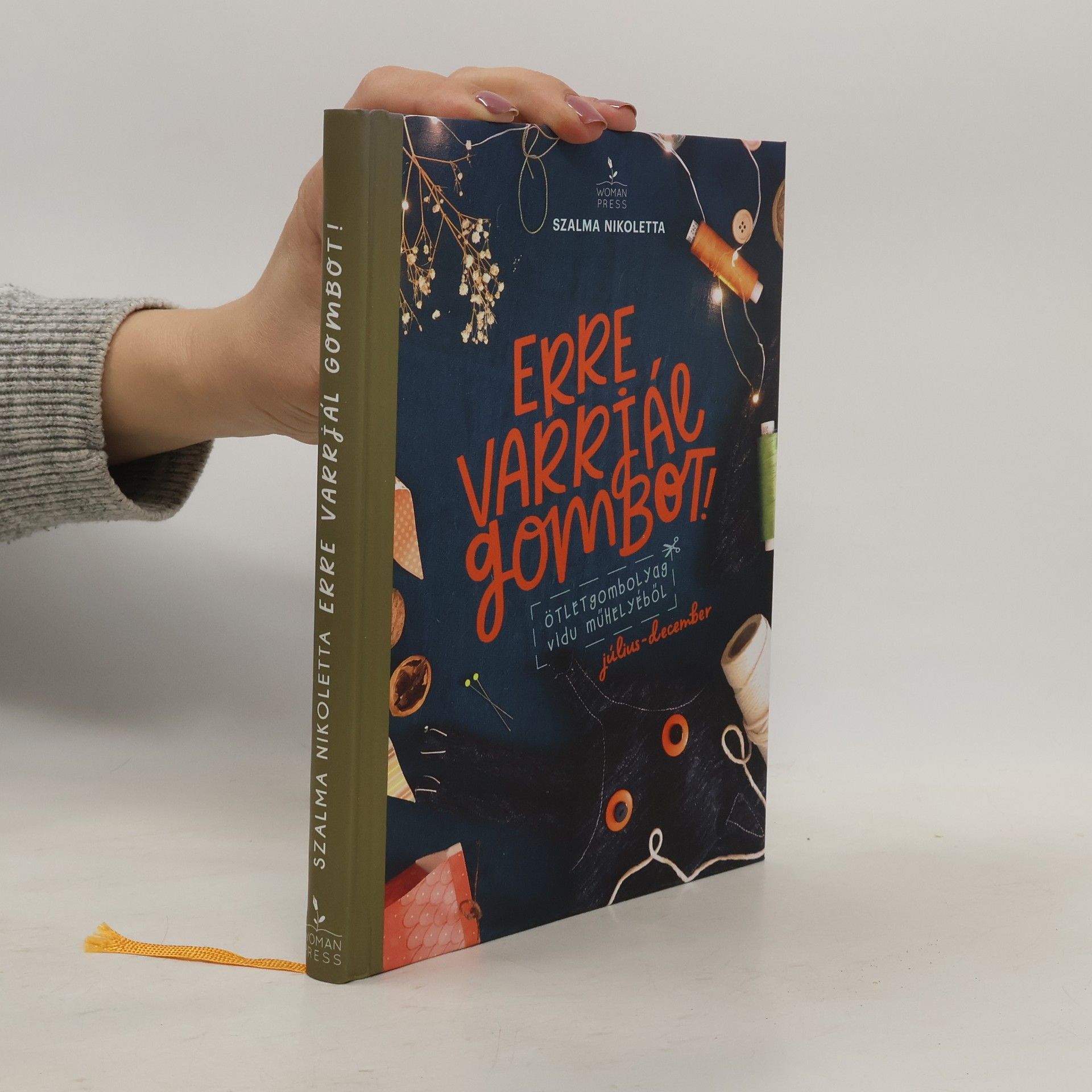 Szalma Nikoletta Erre varrjál gombot!