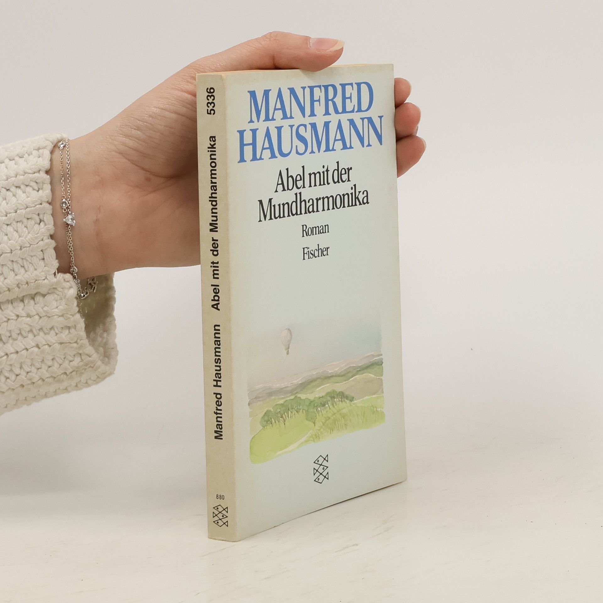 Manfred Hausmann Abel mit der Mundharmonika
