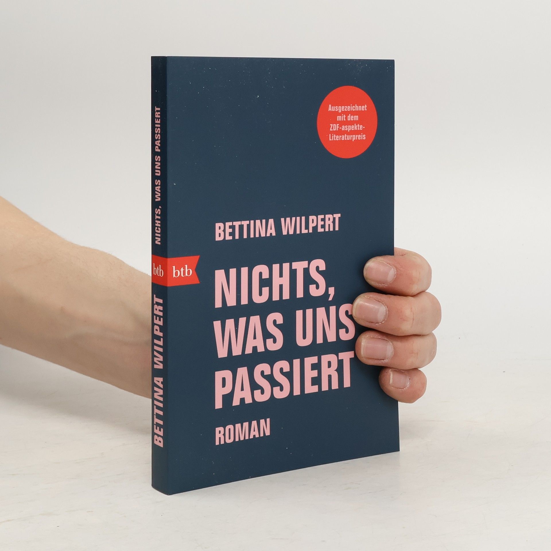 Bettina Wilpert Nichts, was uns passiert