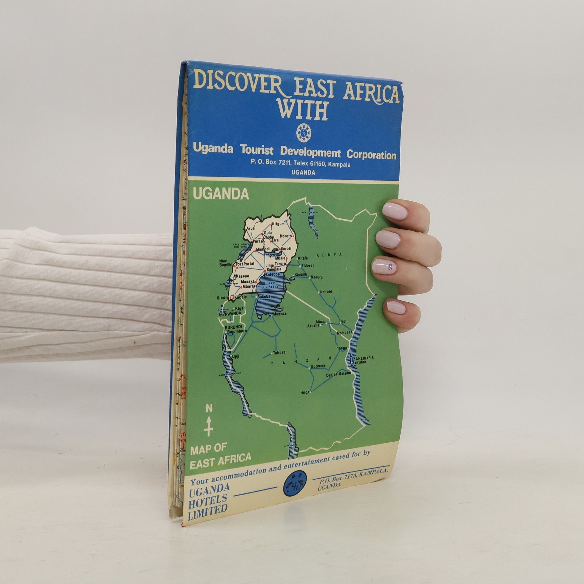 Collectif d'auteurs Discover East Africa with Uganda Tourist Development Corporation
