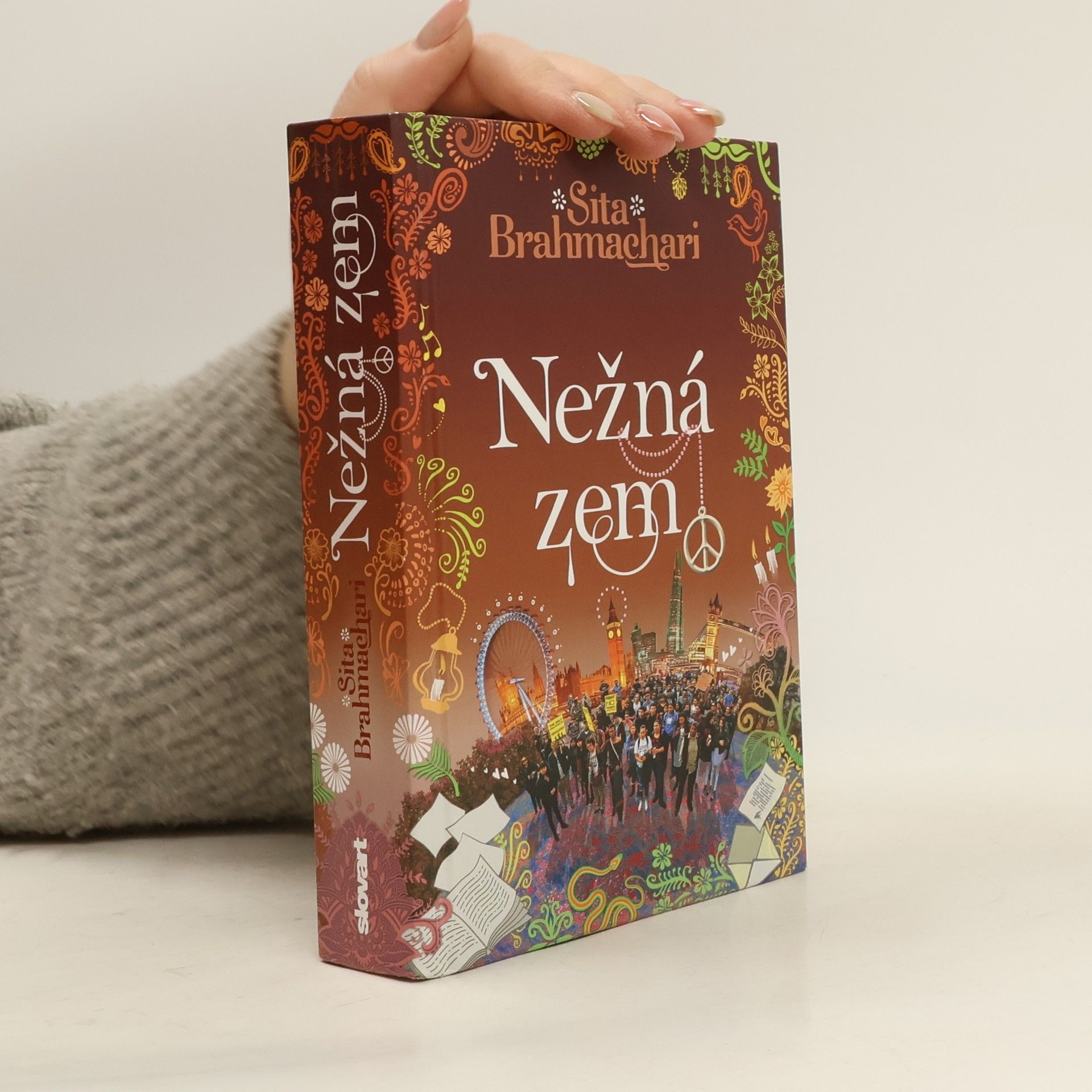 Sita Brahmachari Nežná zem