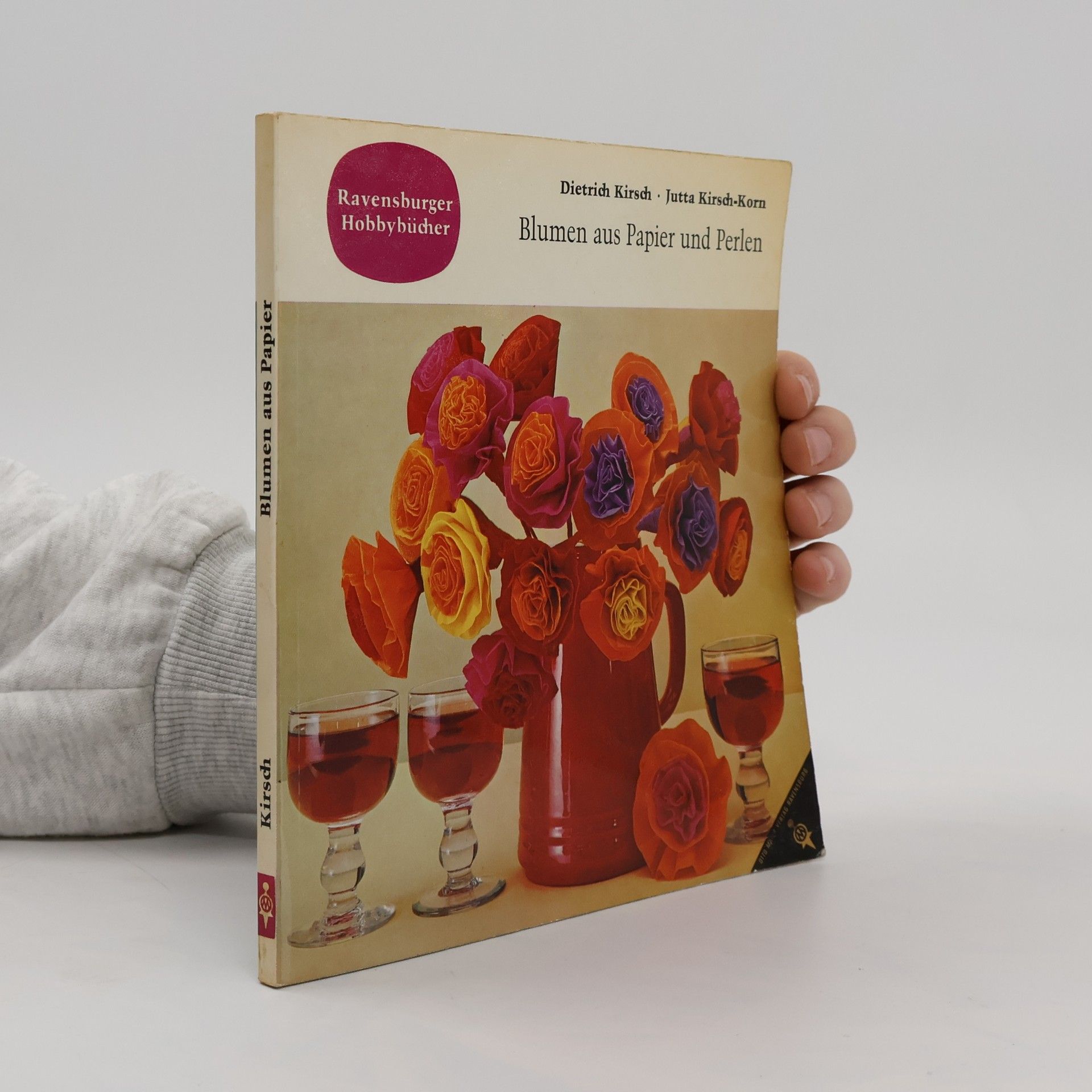 Dietrich Kirsch Blumen aus Papier und Perlen