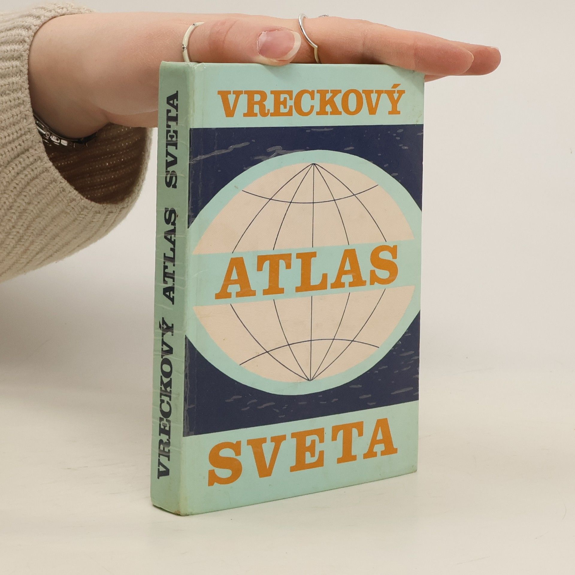 Autores varios Vreckový atlas sveta