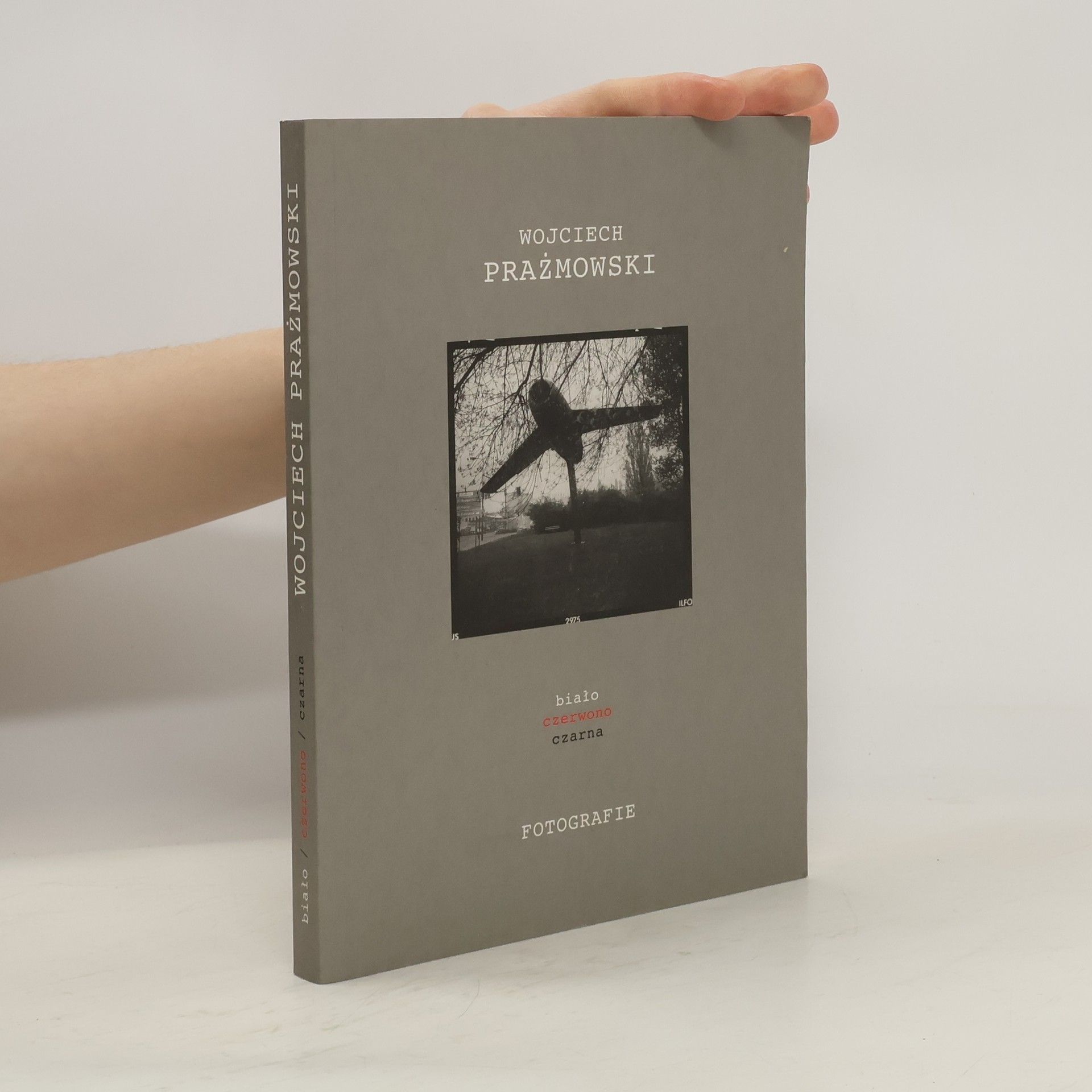 Wojciech Praźmowski Biało-czerwono-czarna