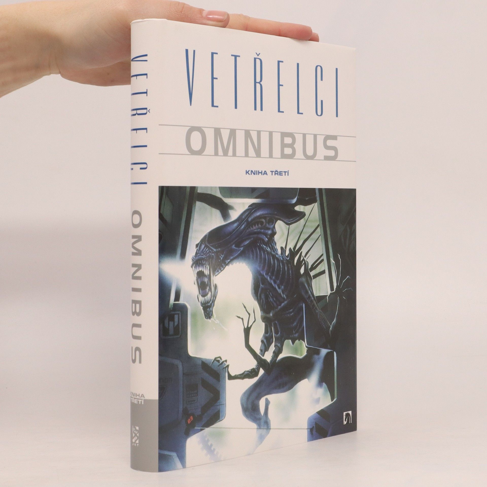 Autorenkollektiv Vetřelci omnibus. Kniha třetí