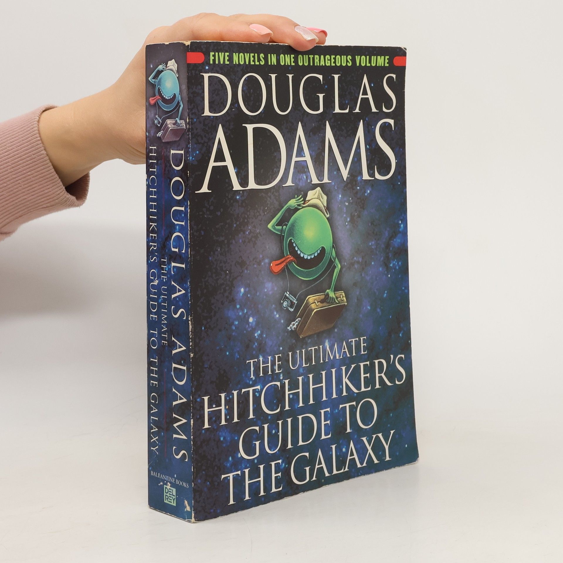 Douglas Adams The Ultimate Hitchhiker's Guide to the Galaxy