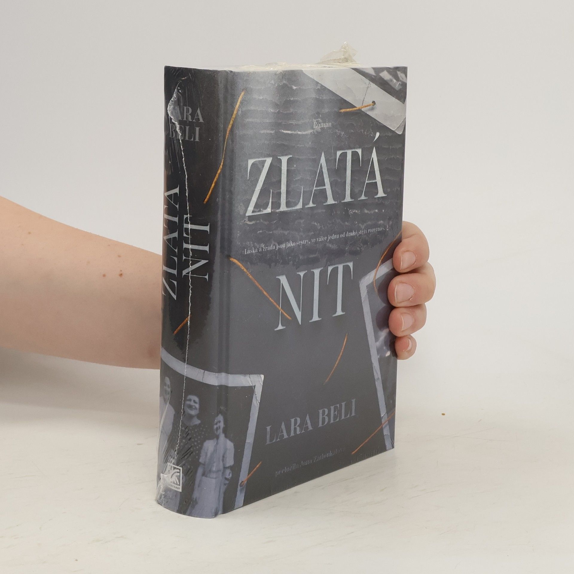 Lara Beli Zlatá nit