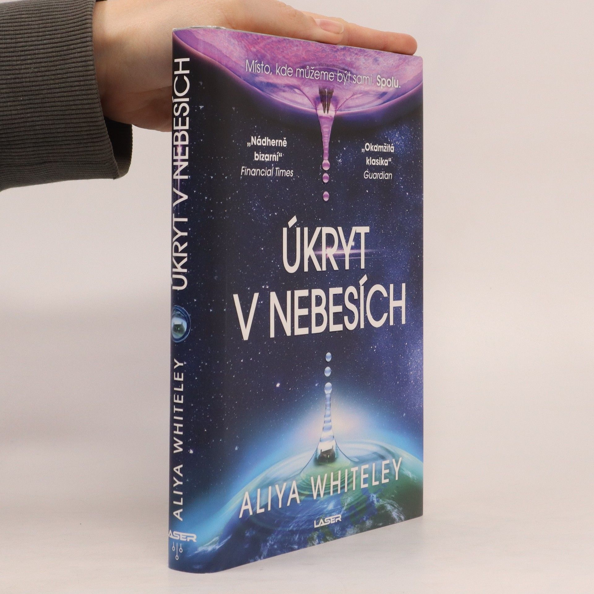 Aliya Whiteley Úkryt v nebesích