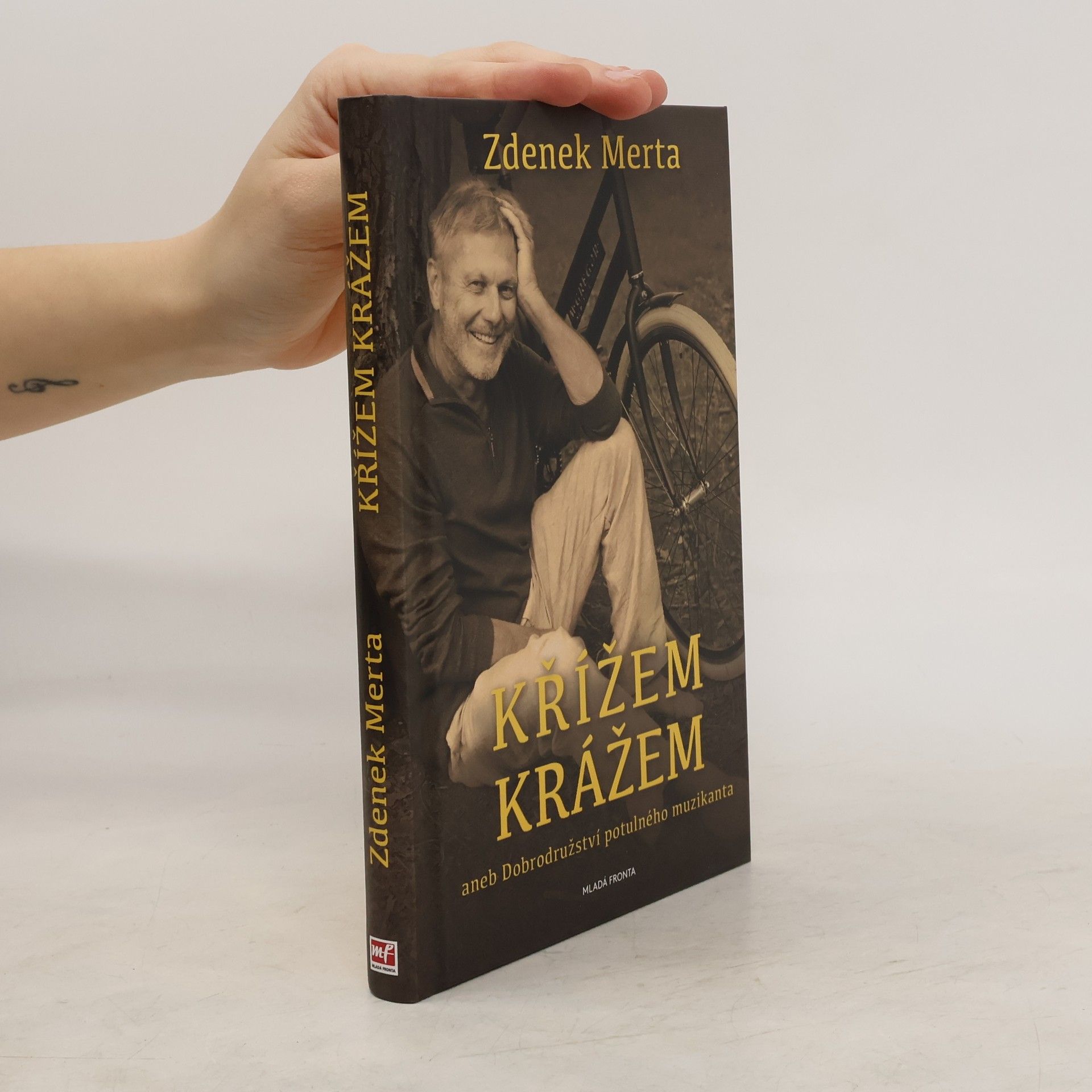 Zdenek Merta Křížem krážem aneb Dobrodružství potulného muzikanta