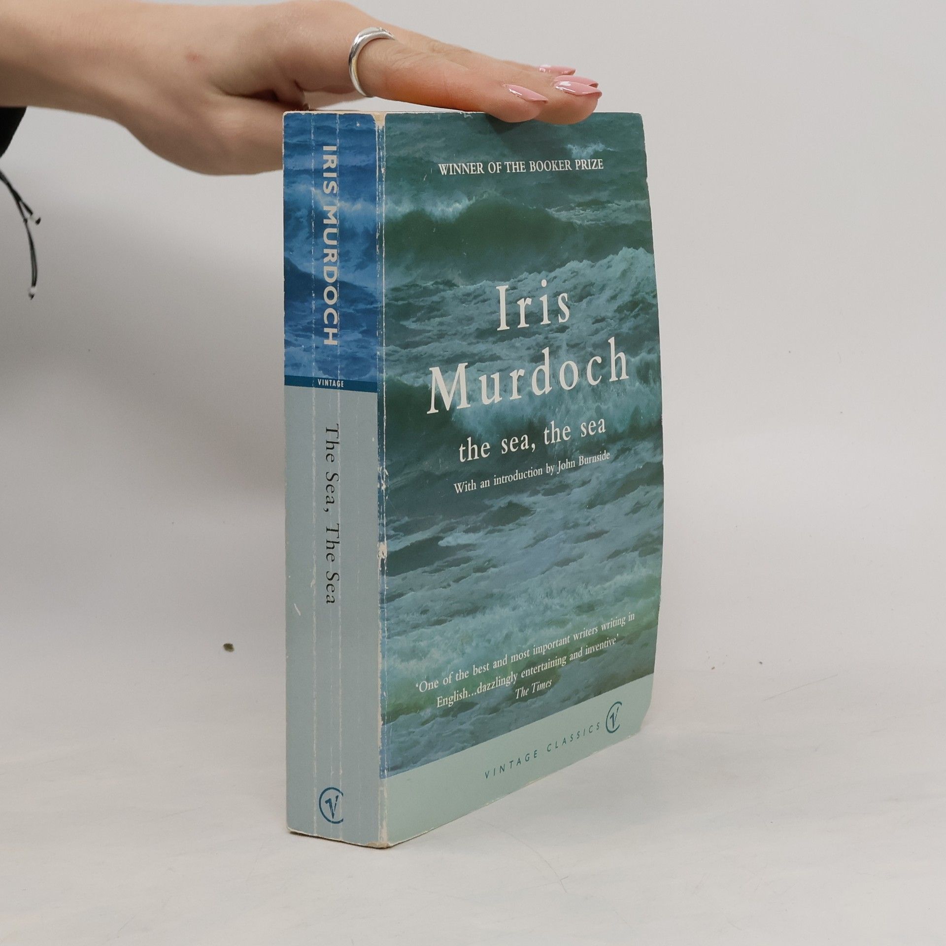 Iris Murdoch The sea, the sea