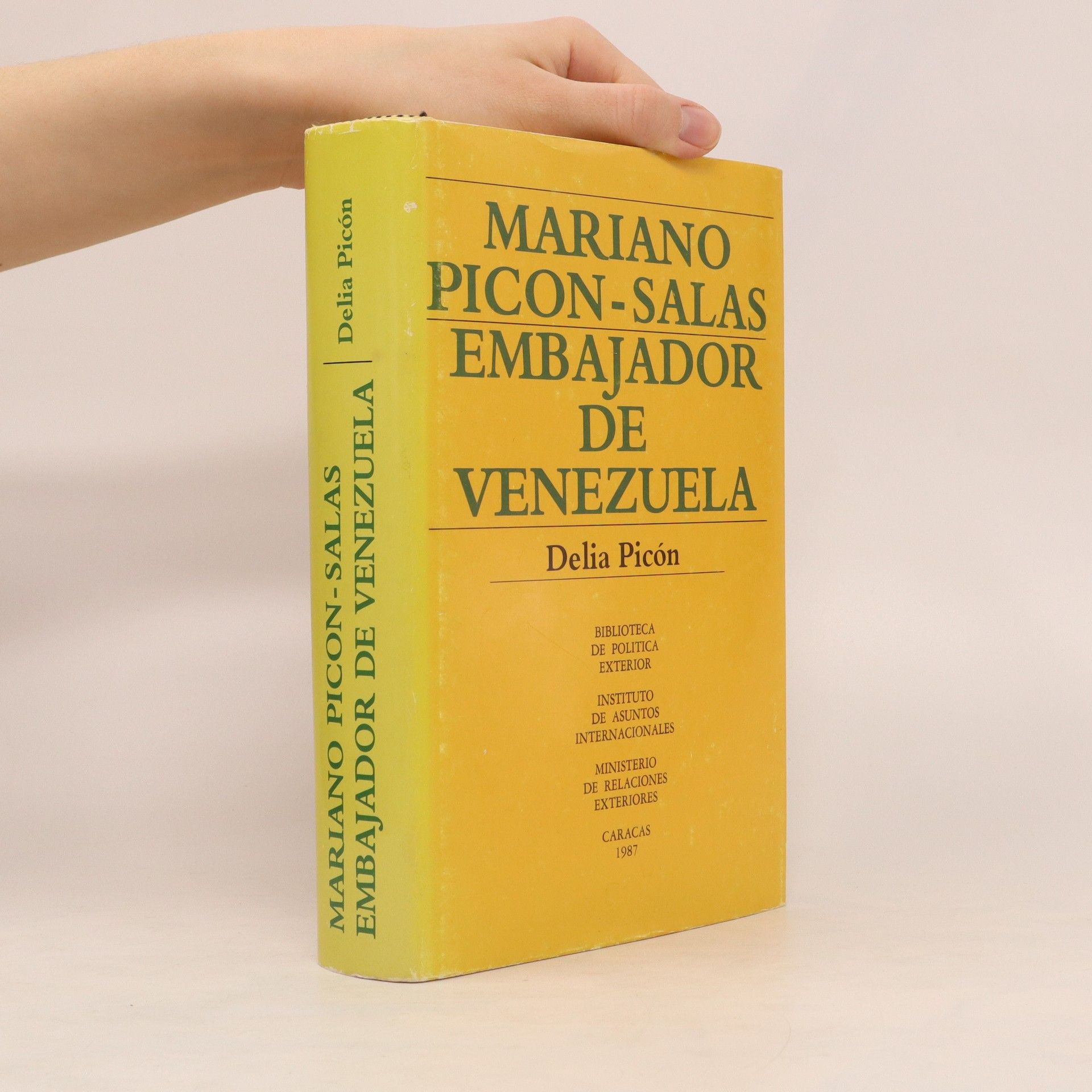 Delia Picón Mariano Picón-Salas, embajador de Venezuela