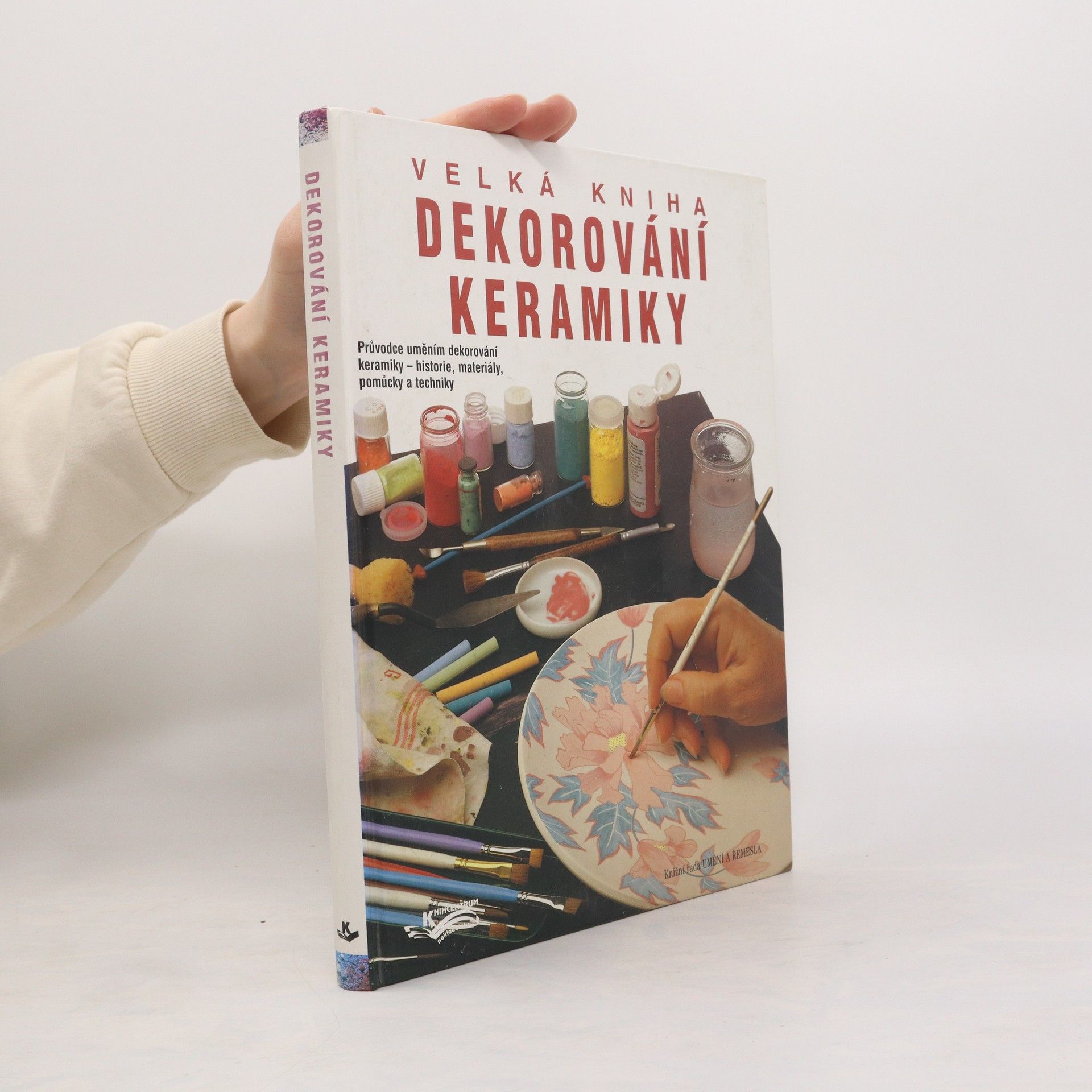 MPilar Navarro Dekorování keramiky: Velká kniha