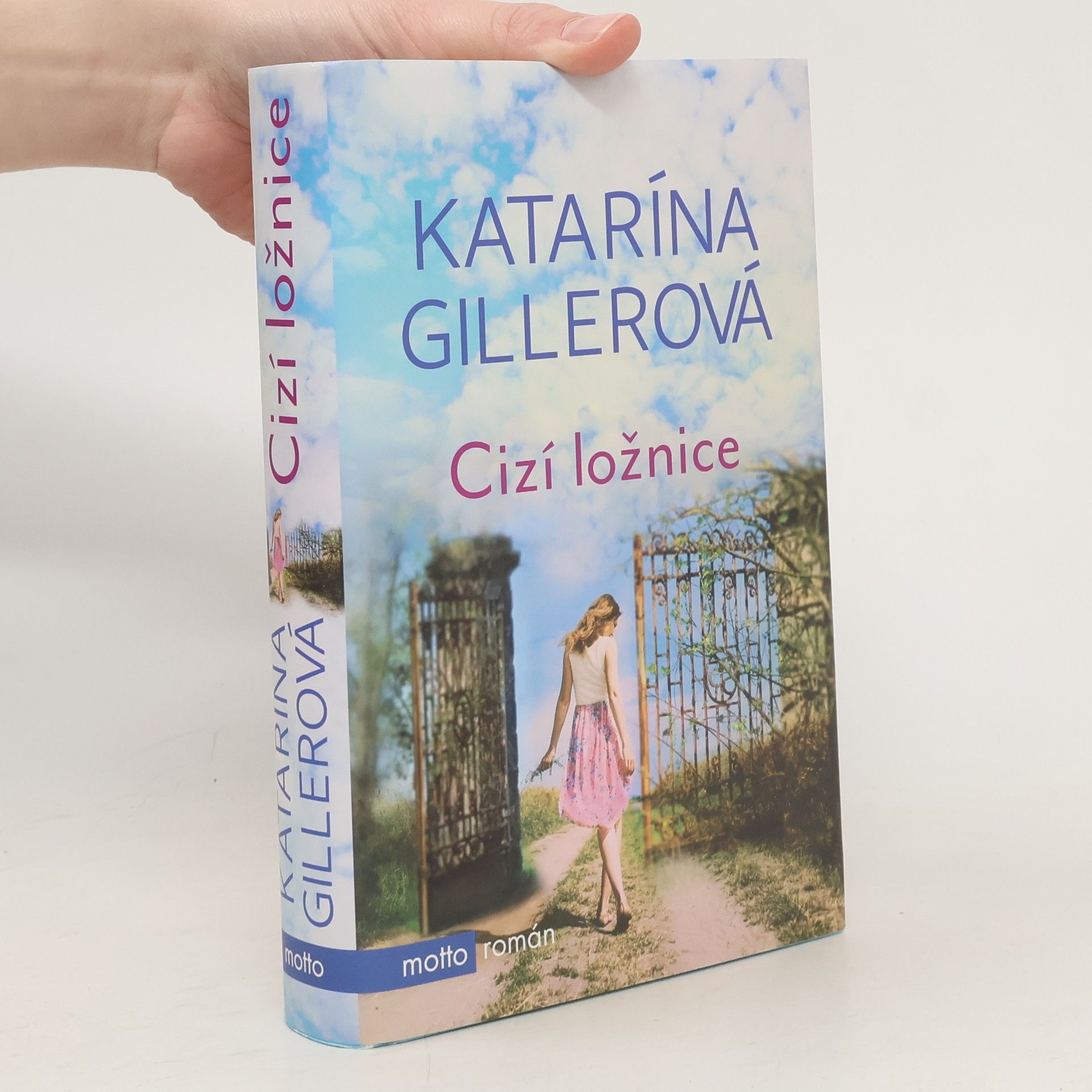 Katarína Gillerová Cizí ložnice