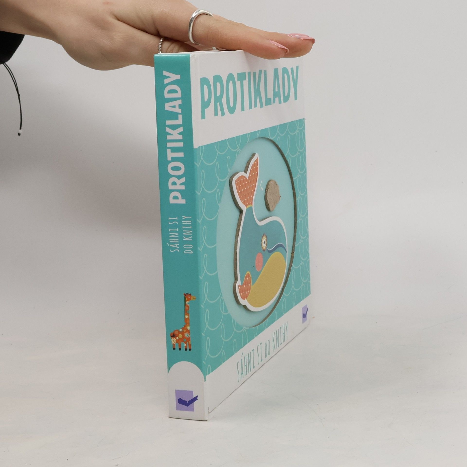 Fiona Powers Protiklady