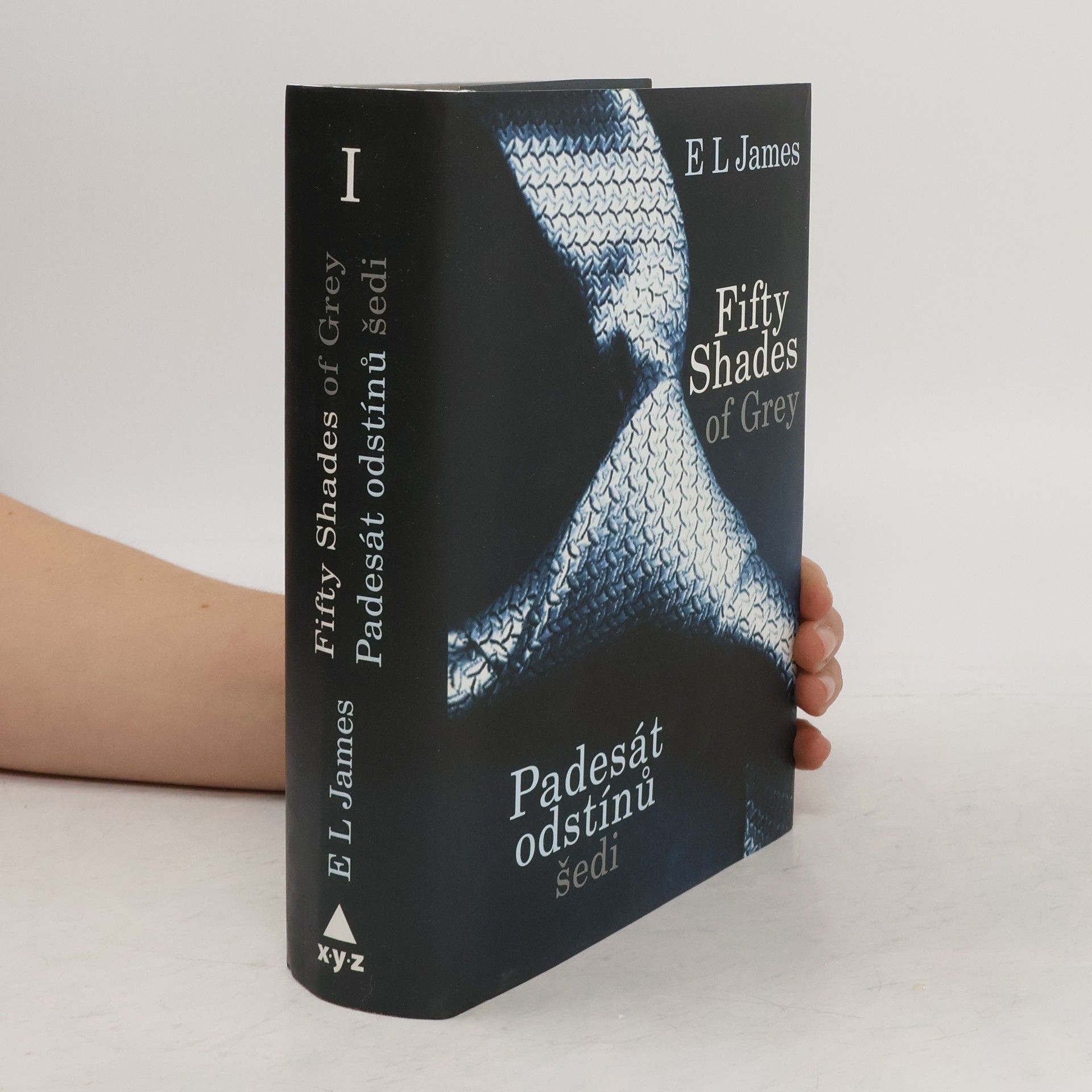 E. L. James Padesát odstínů šedi