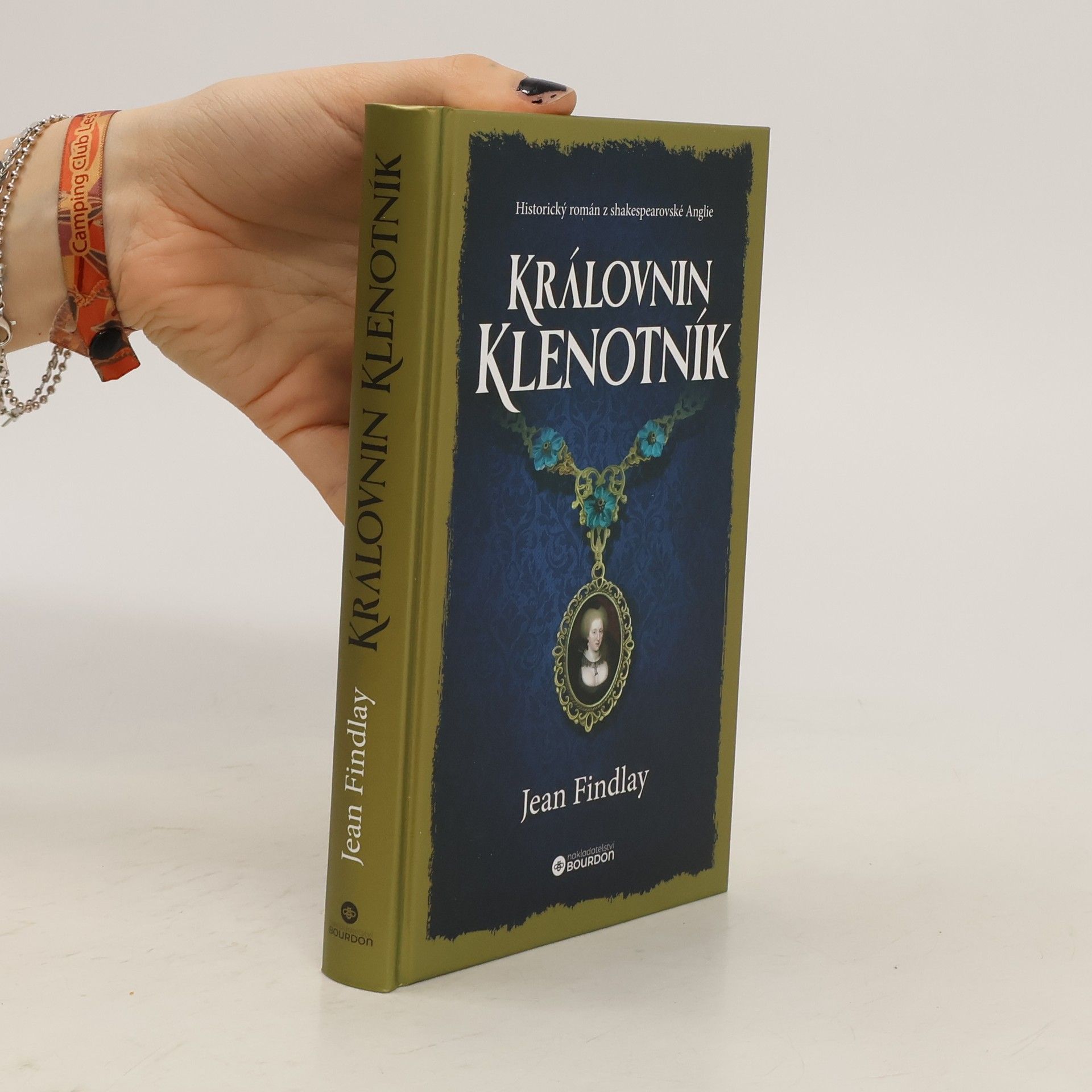 Denis Molčanov Královnin klenotník