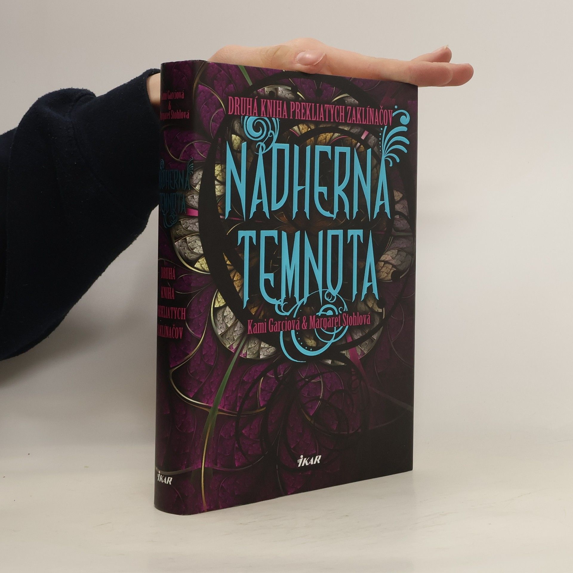 Kami Garcia Nádherná temnota