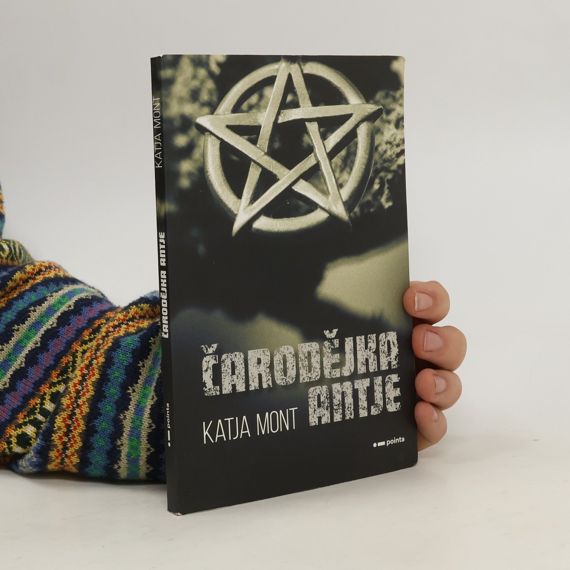 Katja Mont Čarodějka Antje