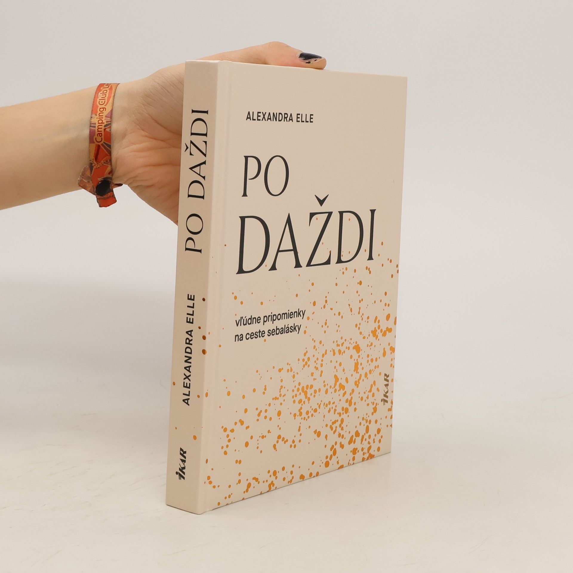 Alexandra Elle Po daždi