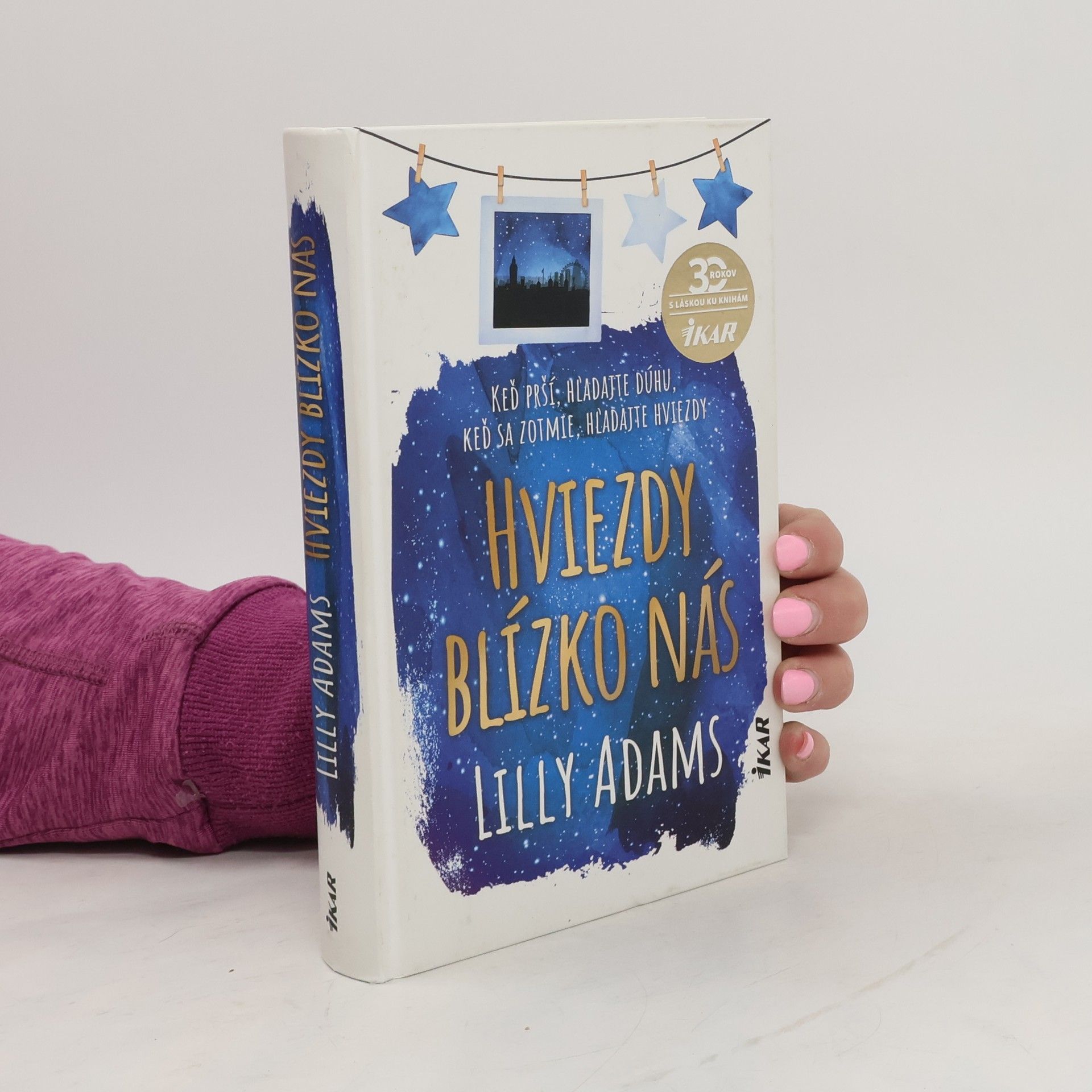 Lilly Adams Hviezdy blízko nás