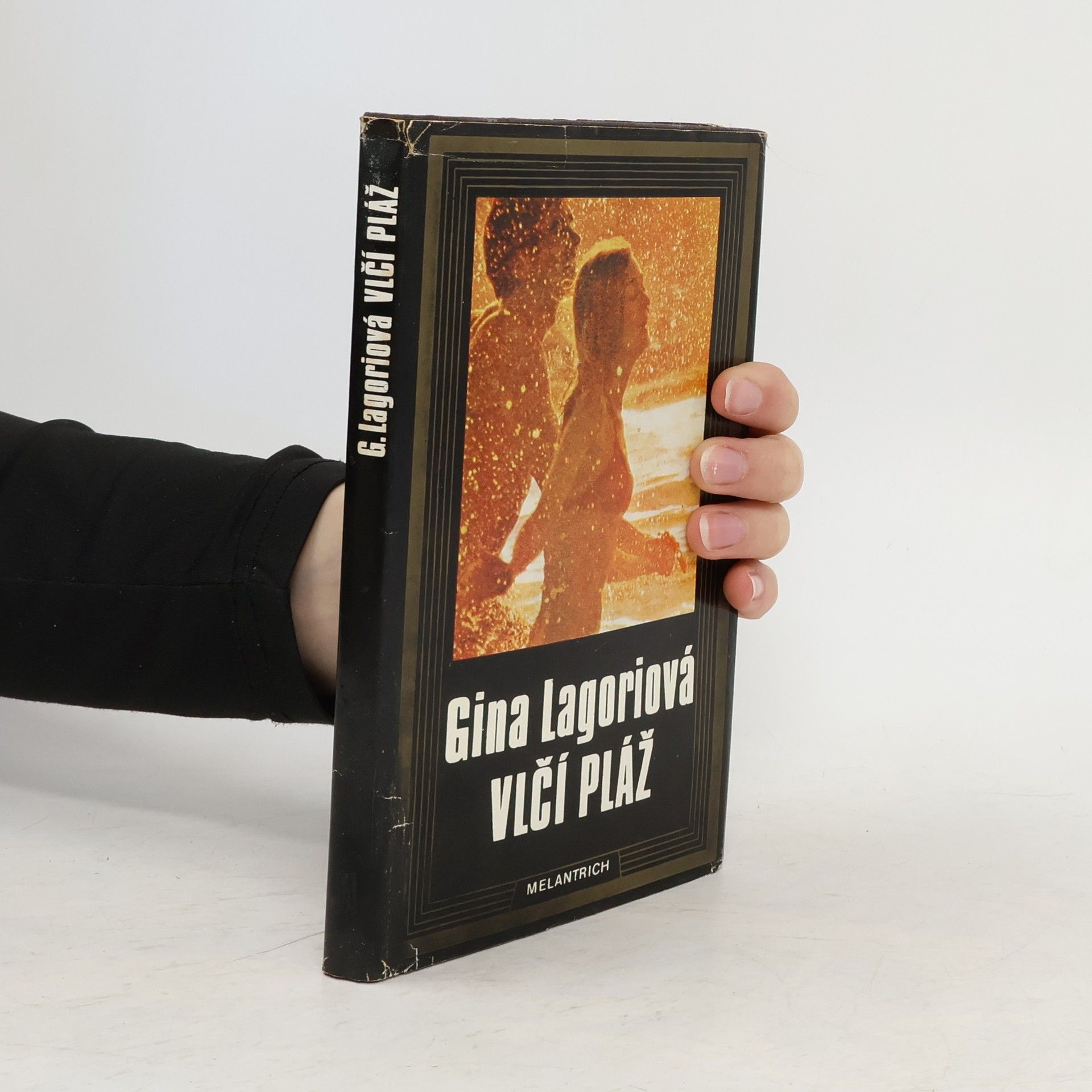 Gina Lagori Vlčí pláž