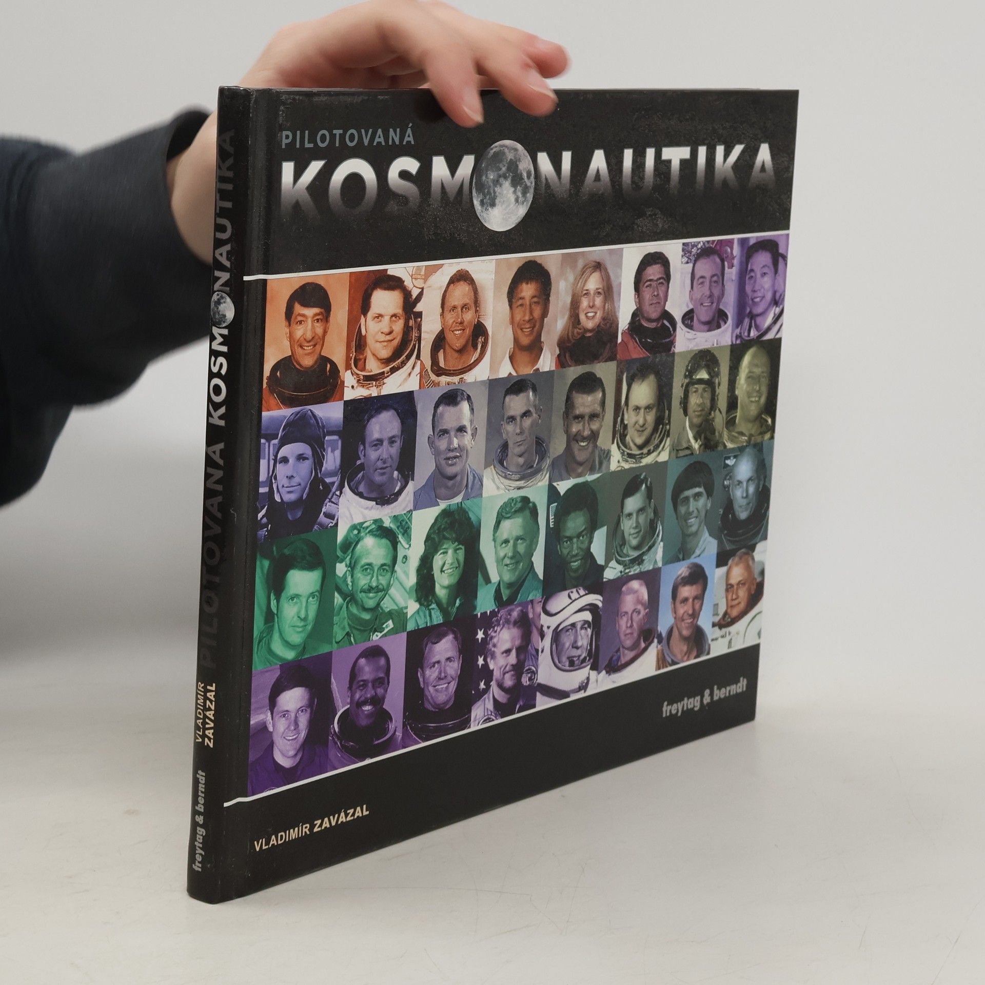 Vladimír Zavázal Pilotovaná kosmonautika