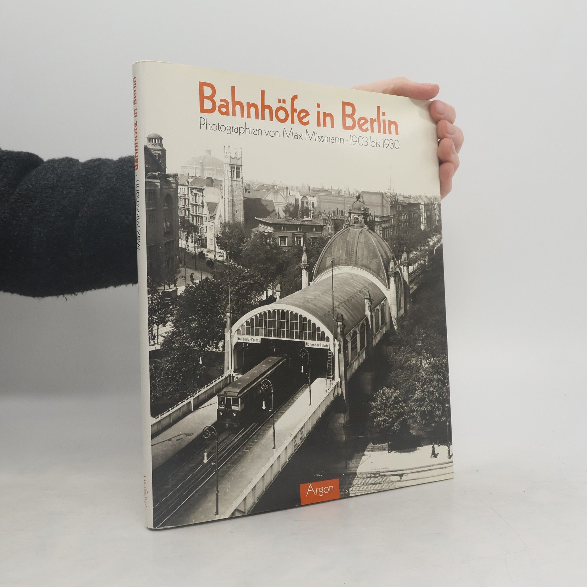 AA.VV. Bahnhöfe in Berlin