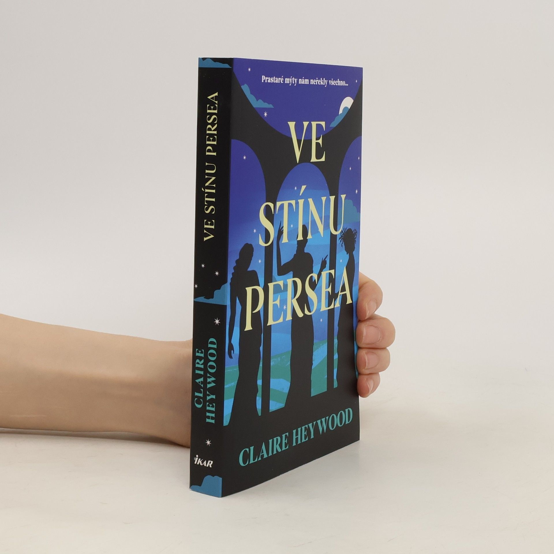 Claire Heywood Ve stínu Persea