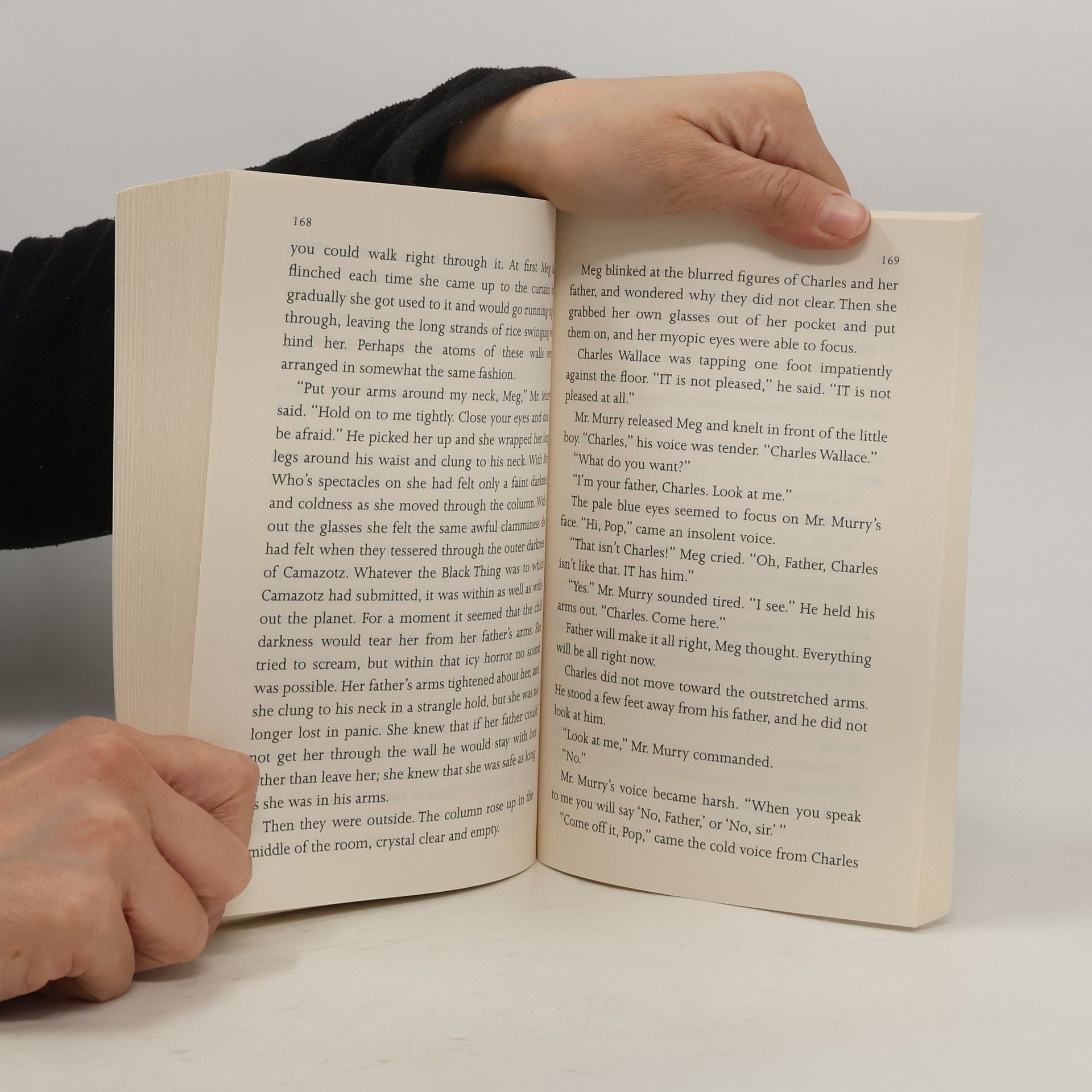 Madeleine L’Engle A Wrinkle in Time