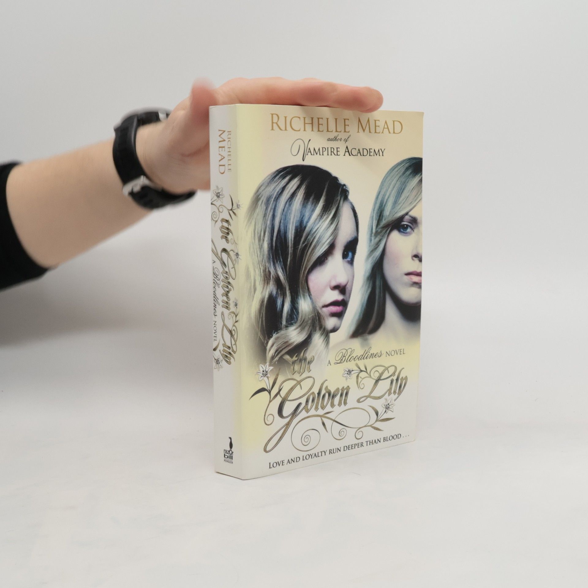 Richelle Mead Bloodlines - The Golden Lily