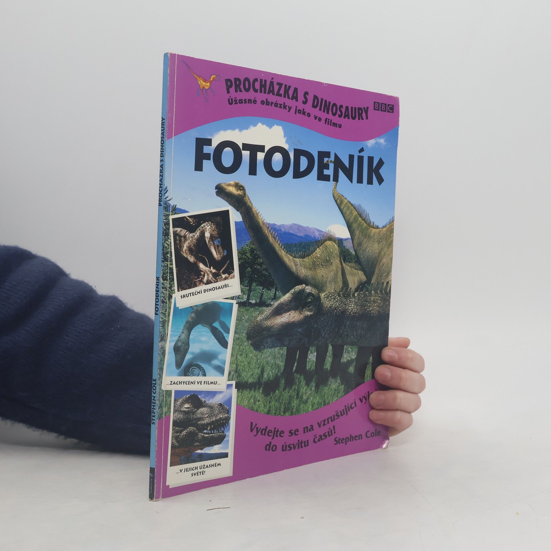 Steve Cole Procházka s dinosaury - Fotodeník